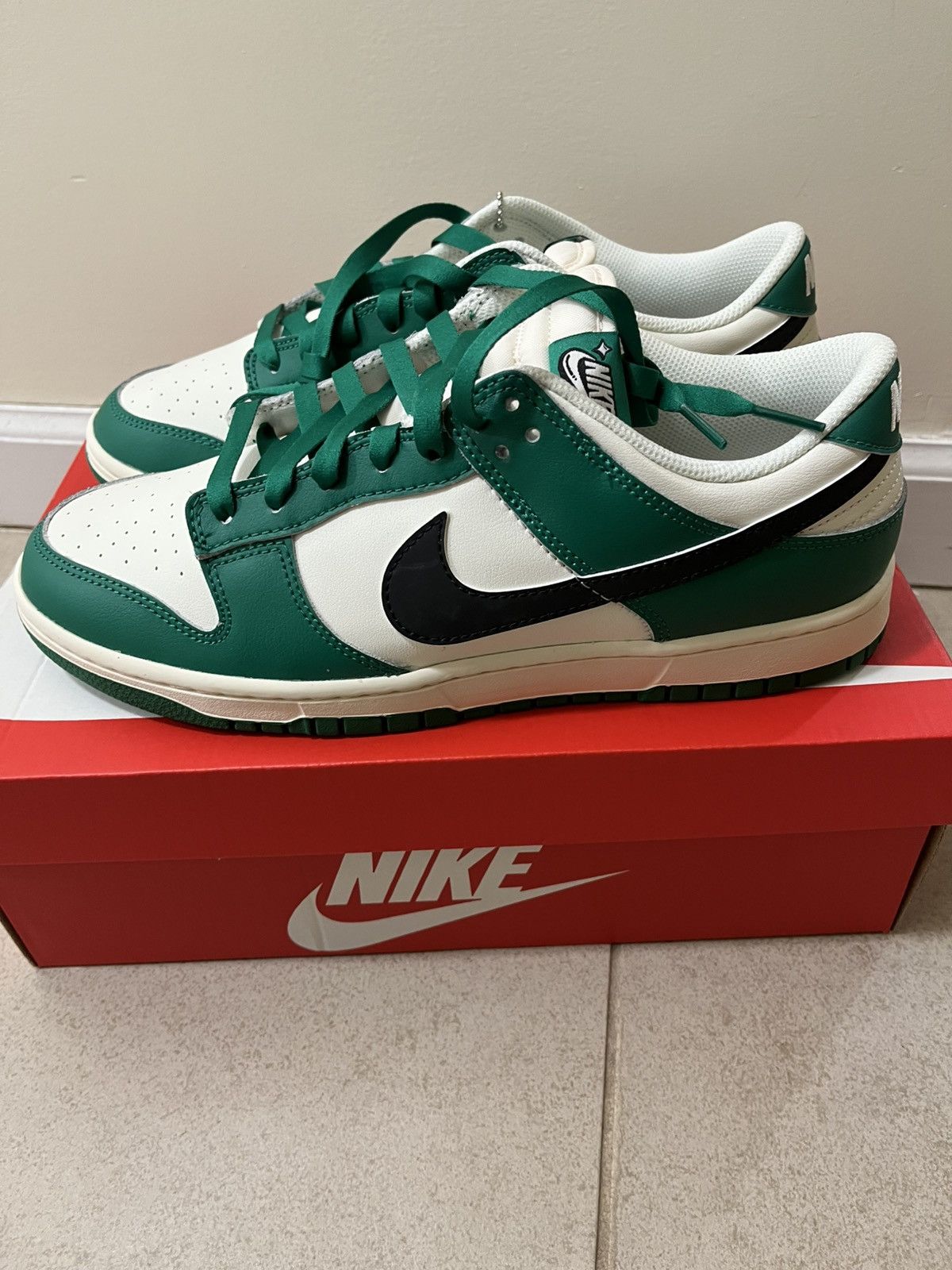 Nike Nike dunk low lottery pack malachite green Size US 10.5 / EU 43-44 - 9 Thumbnail