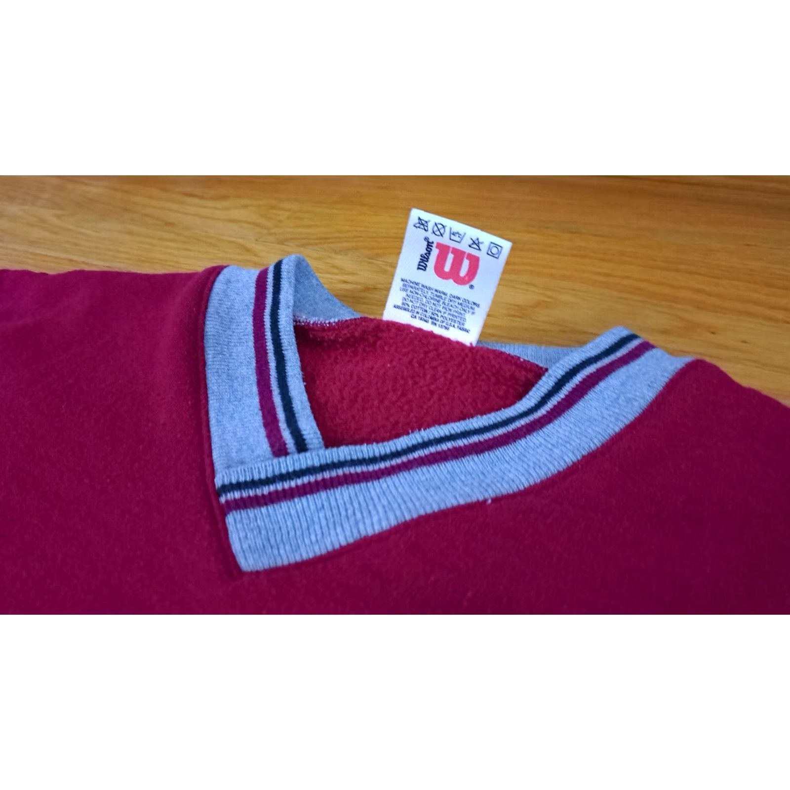 Wilson VINTAGE Wilson Sweatshirt Tennis Embroidered V-Neck Large L Red Unisex Adults Pullover Cotton Blend Canvas 26in Long Size US L / EU 52-54 / 3 - 5 Thumbnail