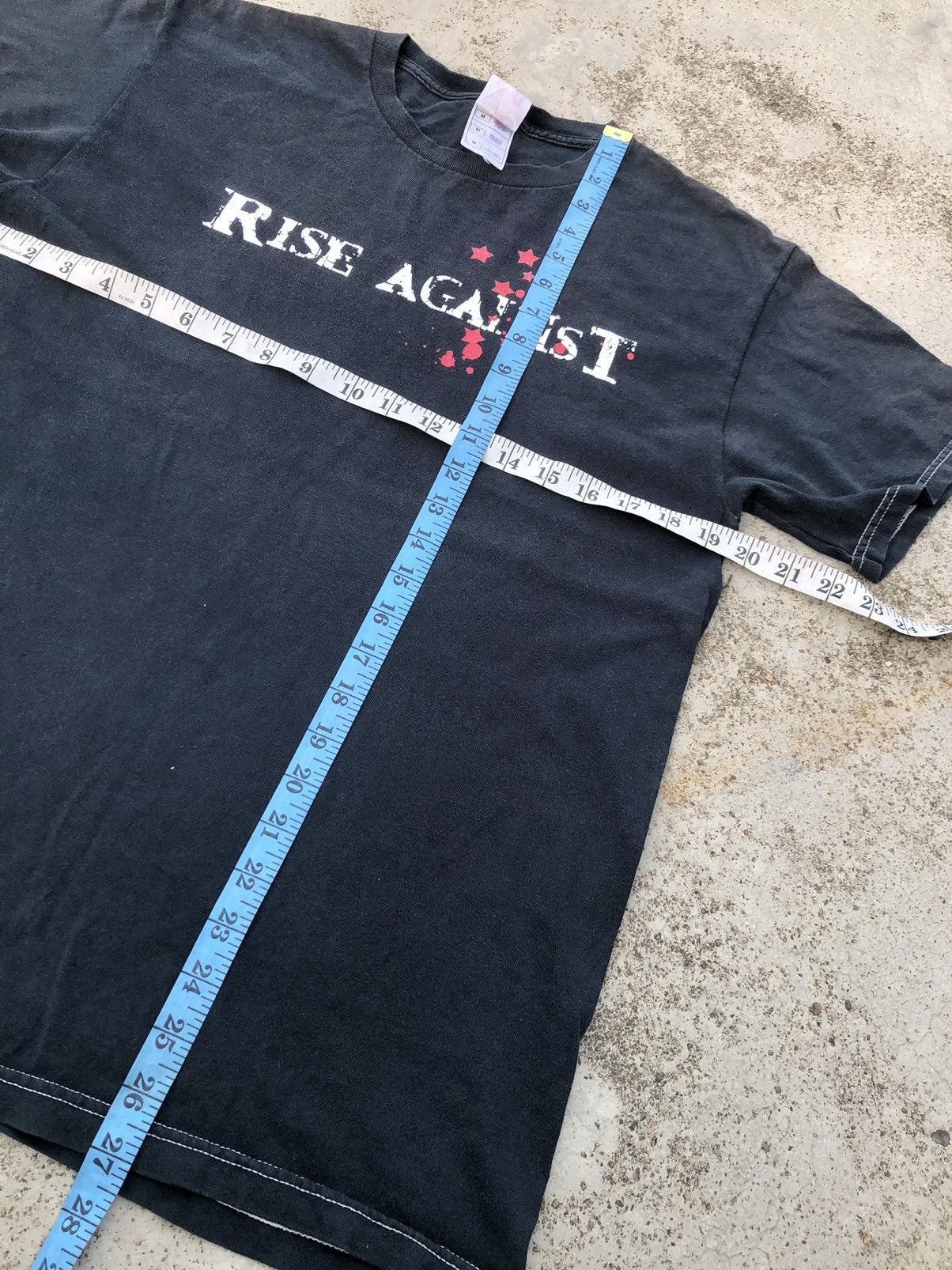 Band Tees × Vintage Y2K RISE AGAINST BAND TEE Size US M / EU 48-50 / 2 - 6 Thumbnail