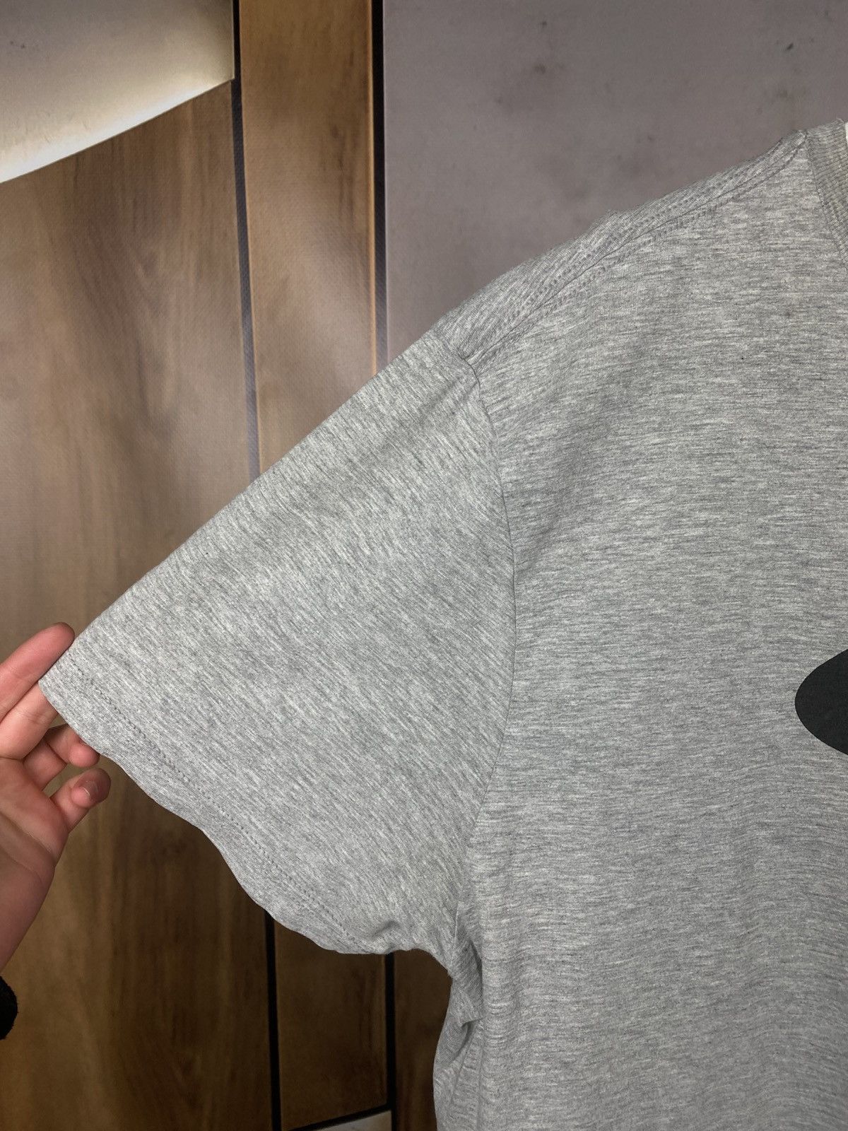 Oakley 🔘Vintage T-Shirt Slim Fit Oakley Big Central Logo Tee🔘 Size US XXL / EU 58 / 5 - 3 Thumbnail