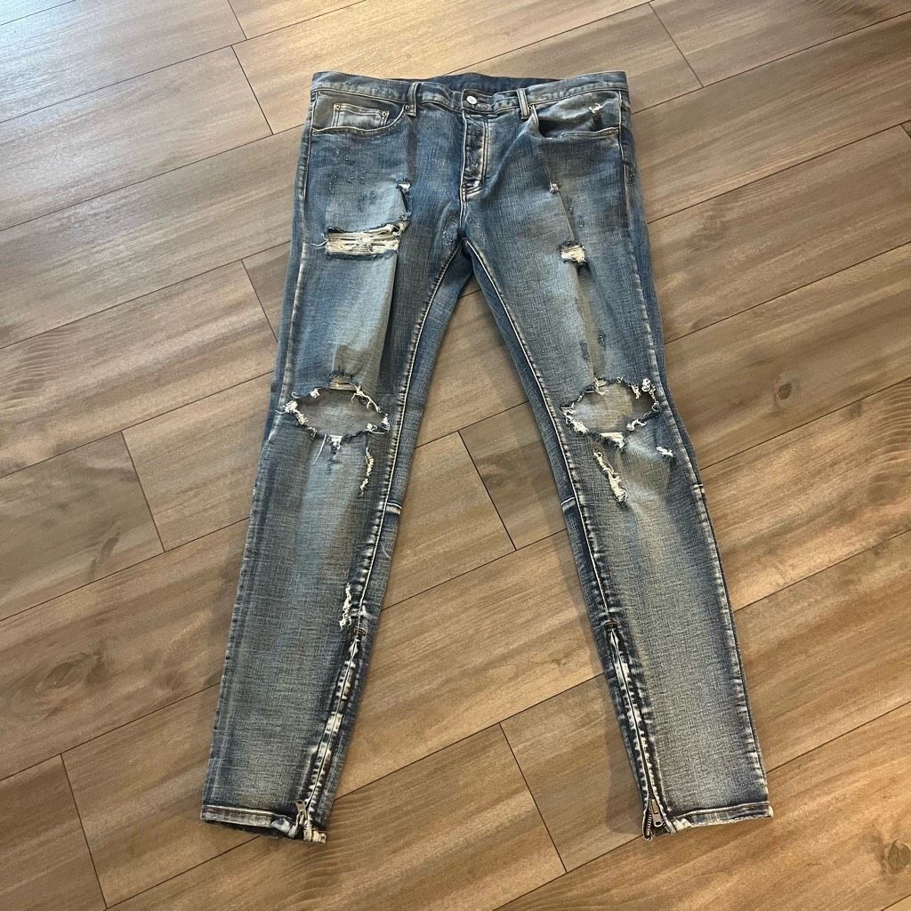 MNML MNML Light Wash Distressed Casual Denim Jeans Men 38x33 Size US 38 / EU 54 - 2 Thumbnail