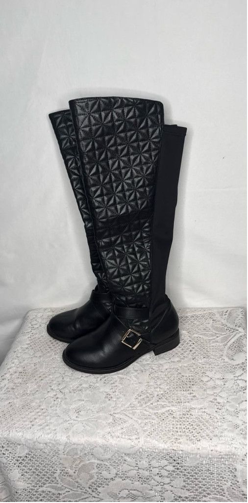 Torrid Torrid Quilted black knee high wide calf zip up boots sz 6 Size US 6 / IT 36 - 2 Thumbnail