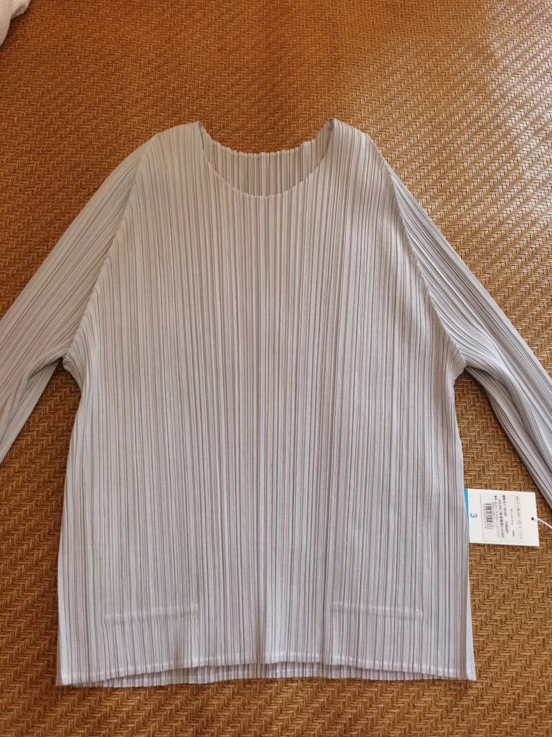 Issey Miyake Issey Miyake size;3 Grey pleated long-sleeved shirt Size XS / US 0-2 / IT 36-38 - 2 Thumbnail