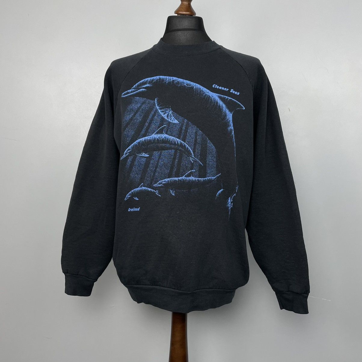 Vintage Vintage 80’s Dolphin Alaska Sweatshirt Alaska sweatshirt Size US L / EU 52-54 / 3 - 2 Thumbnail