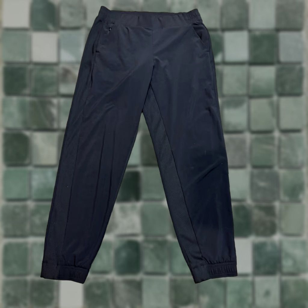 Athleta Athleta Brooklyn Jogger Pants Womens 12 Black Athletic Tapered Pants Jogger Size 34" / US 12 / IT 48 - 1 Thumbnail