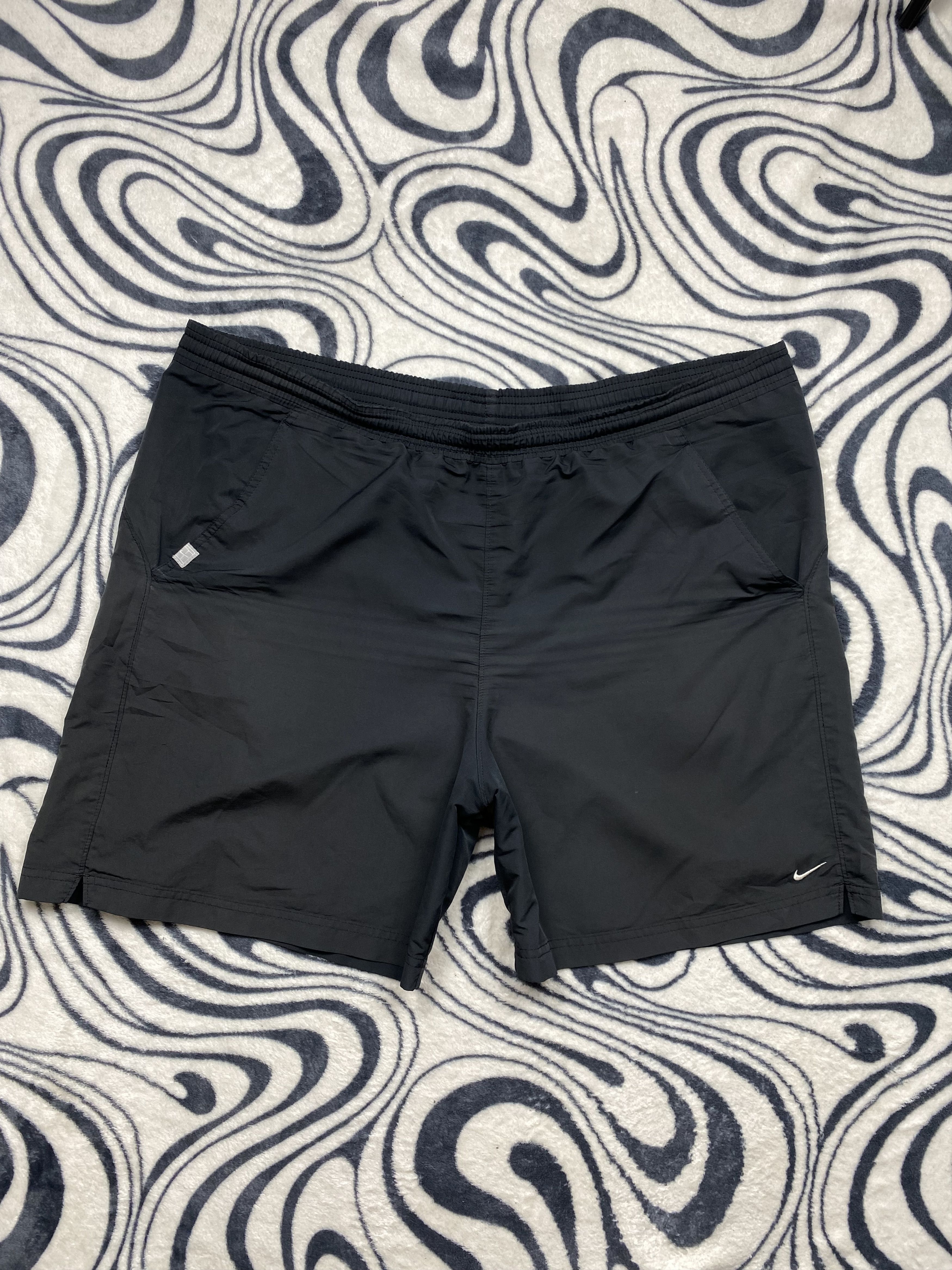 Nike × Vintage Nike Vintage Mens Nylon Shorts Y2K Size US 36 / EU 52 - 1 Thumbnail