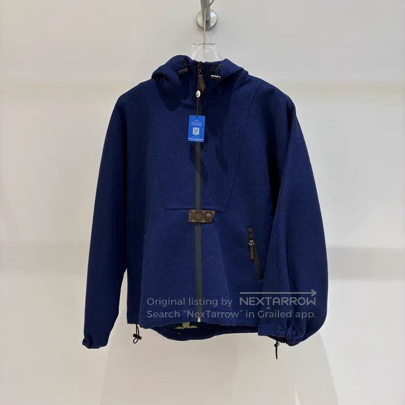 Louis Vuitton Louis Vuitton Blue inside full print wool cloak coat Size XS / US 0-2 / IT 36-38 - 1 Thumbnail