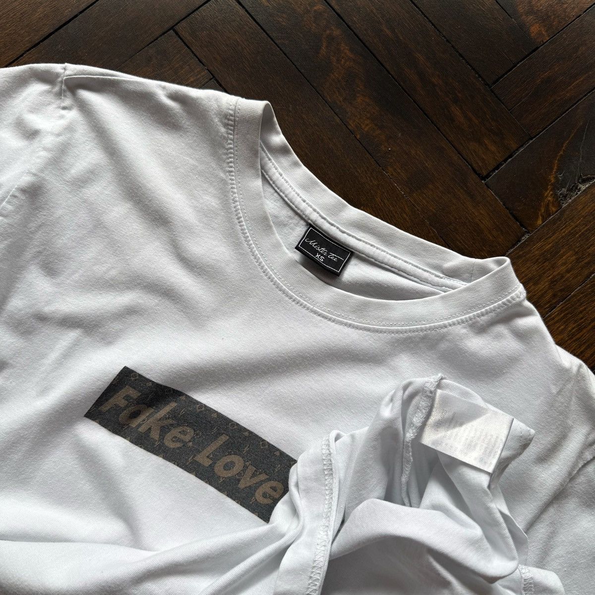 Other Mister Tee Fake Love Print Mens White Short Sleeve T-Shirt Size US XS / EU 42 / 0 - 4 Thumbnail