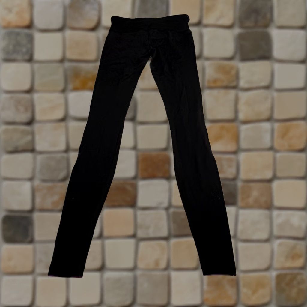 Lululemon Lululemon Align High Rise Athletic Gym Running Leggings Black Size 27" / US 4 / IT 40 - 1 Thumbnail
