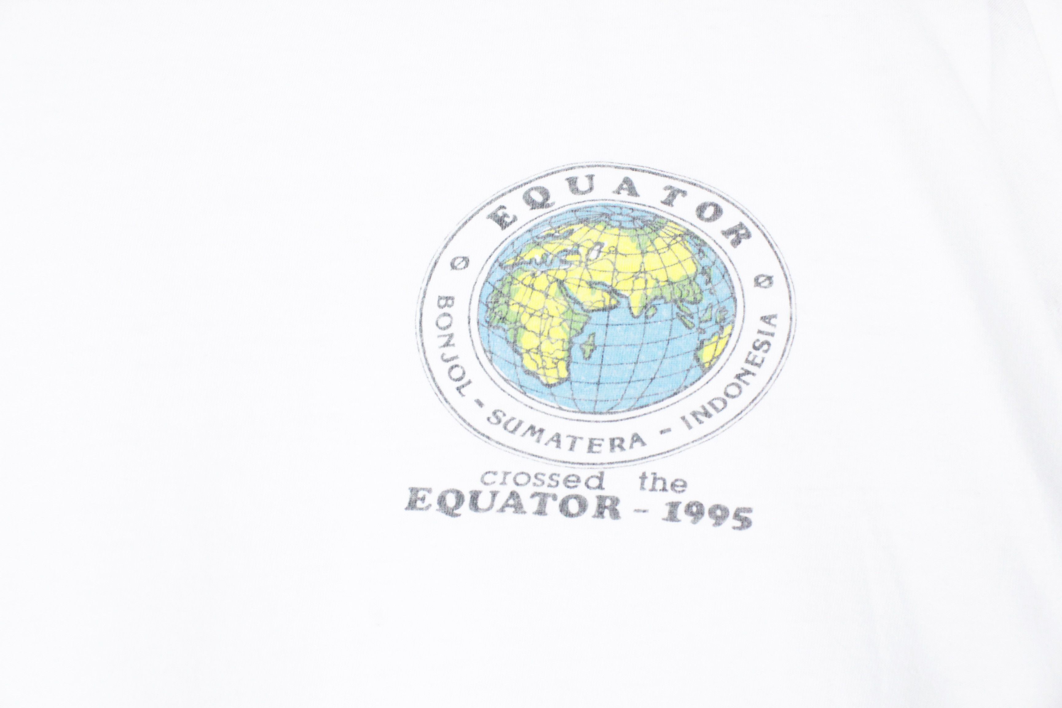 Country Road × Vintage Vintage 1995 Crossed To The Equator Graphic Crew T-shirt 90s Size US L / EU 52-54 / 3 - 3 Thumbnail