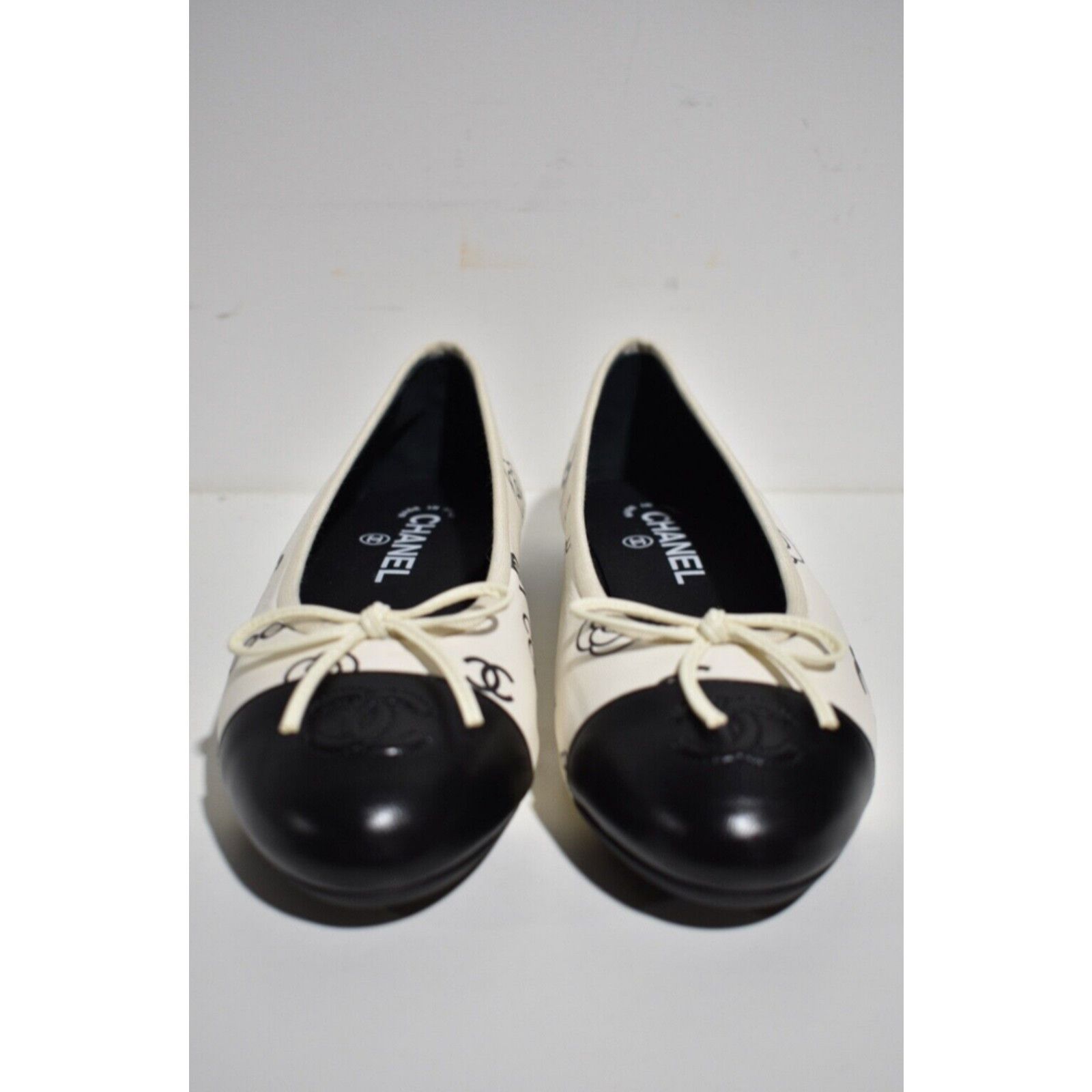 Chanel 23P CC Coco Logo Cap Toe Bow Tie Ballet Ballerina Flat 38 Size US 8 / IT 38 - 7 Thumbnail