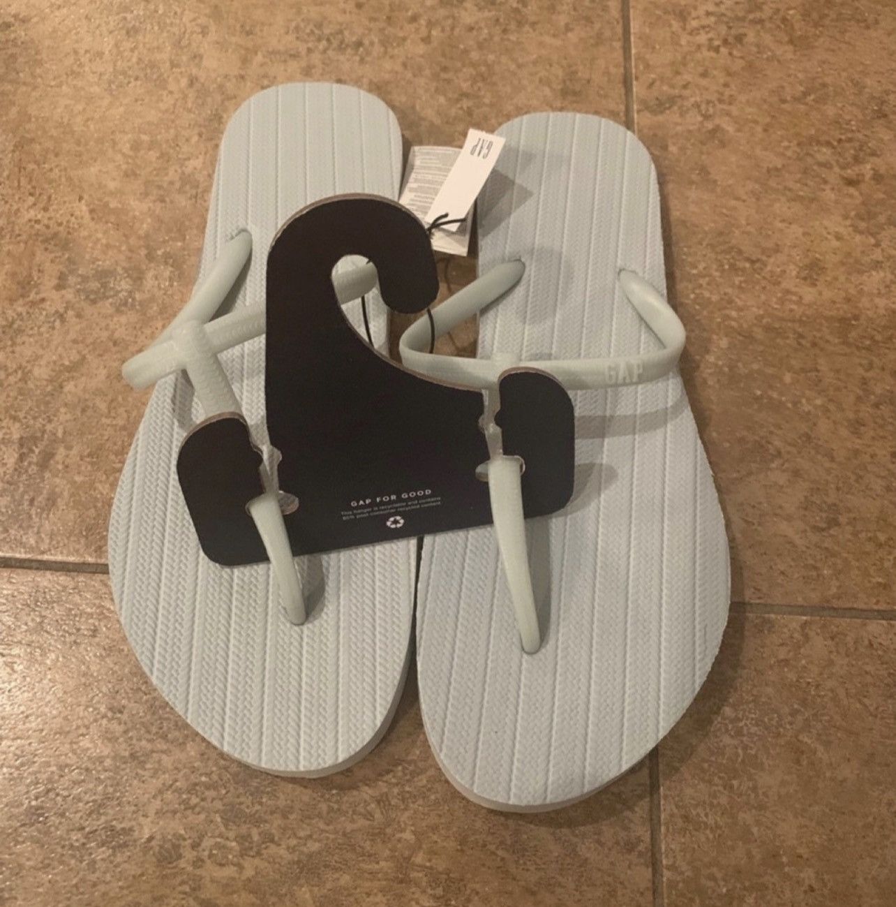 Gap NWT Gap Logo T-Strap Flip Flops Sandals Light Green Size 10 Size US 10 / IT 40 - 2 Thumbnail