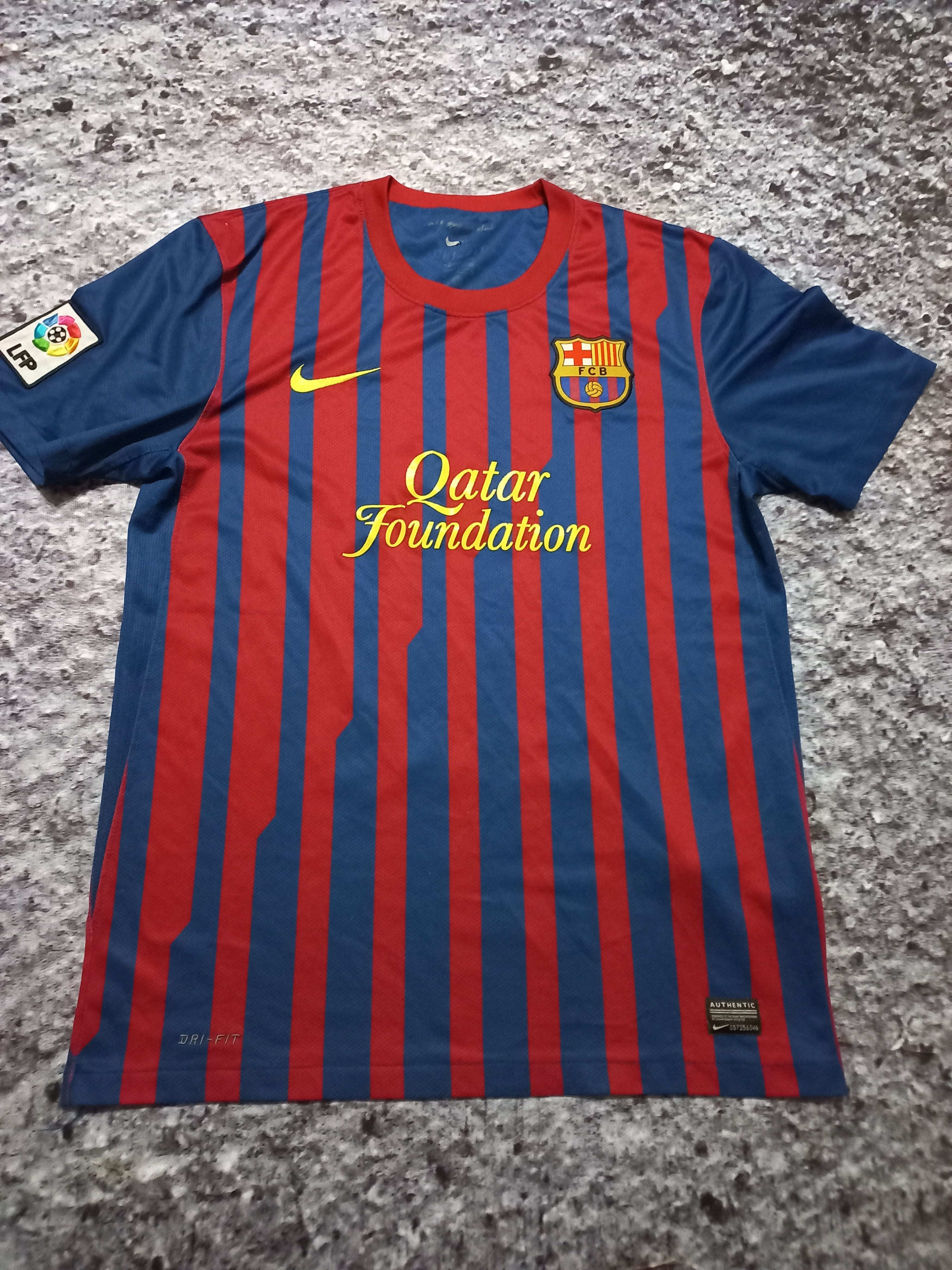 Nike × Vintage Jersey Barcelona 2011-2012 Size US M / EU 48-50 / 2 - 1 Thumbnail