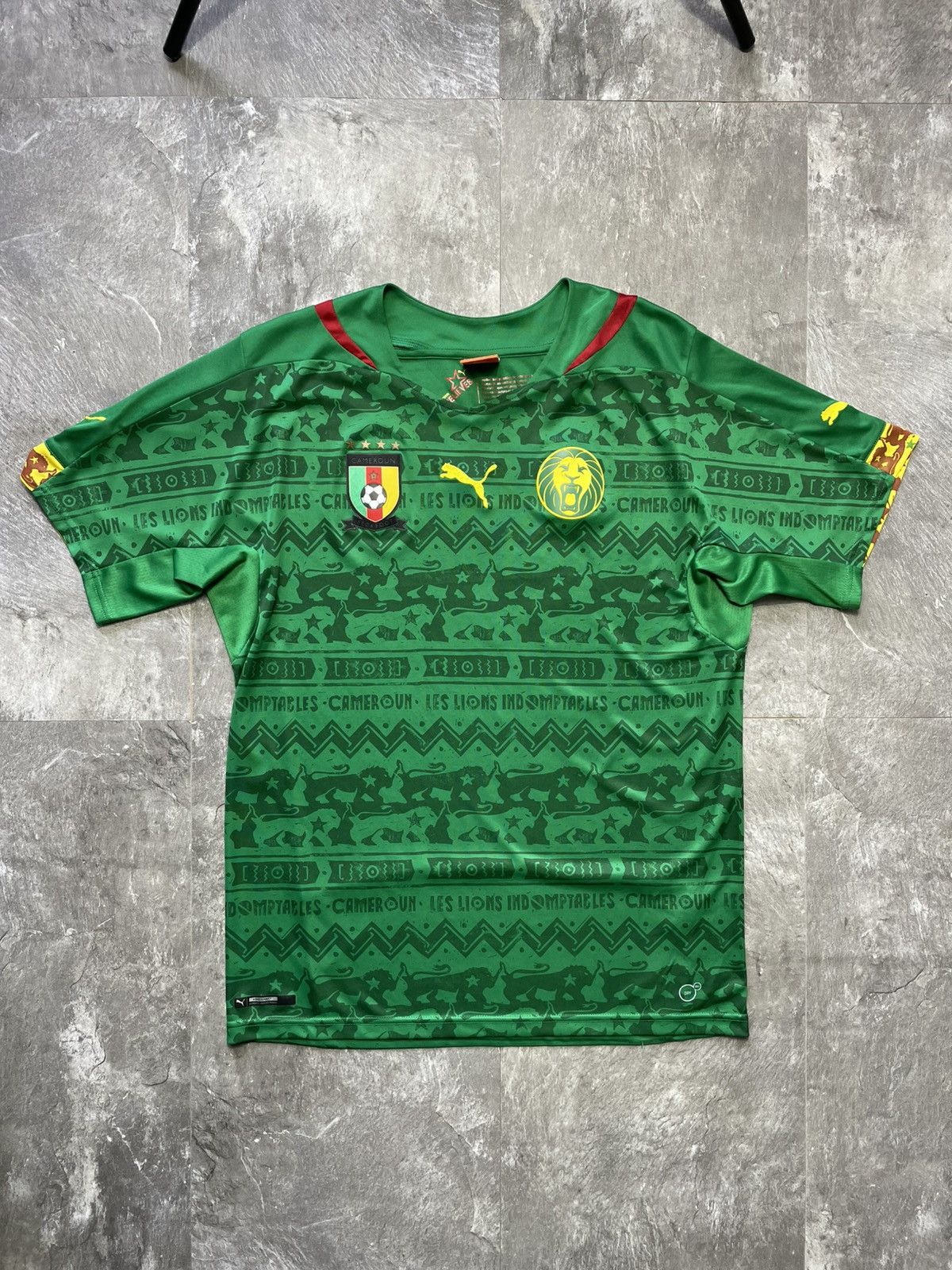 Puma Vintage Puma Cameroon Home Jersey 2014 2015 Football Shirt Size US L / EU 52-54 / 3 - 1 Thumbnail