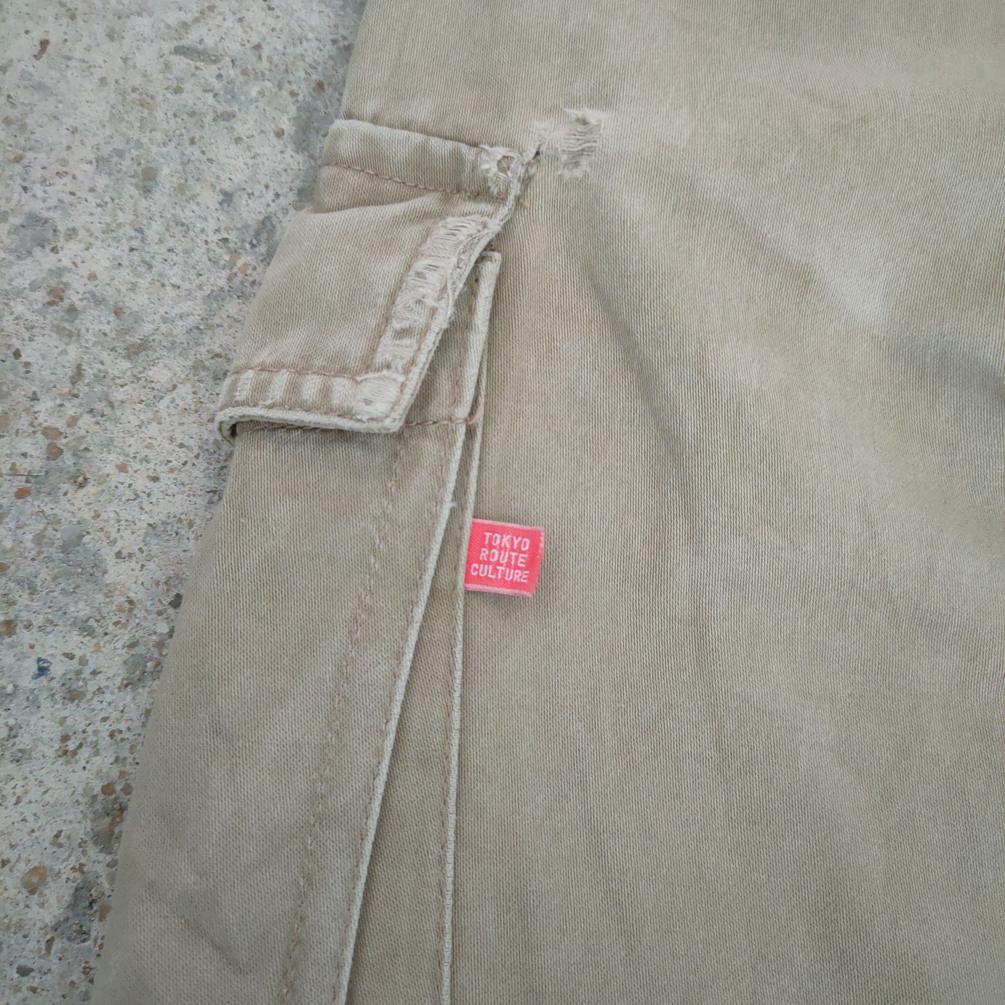 Japanese Brand TOKYO CULTURE × TAKEO KIKUCHI DISTRESSED CARGO PANTS Size US 30 / EU 46 - 12 Thumbnail