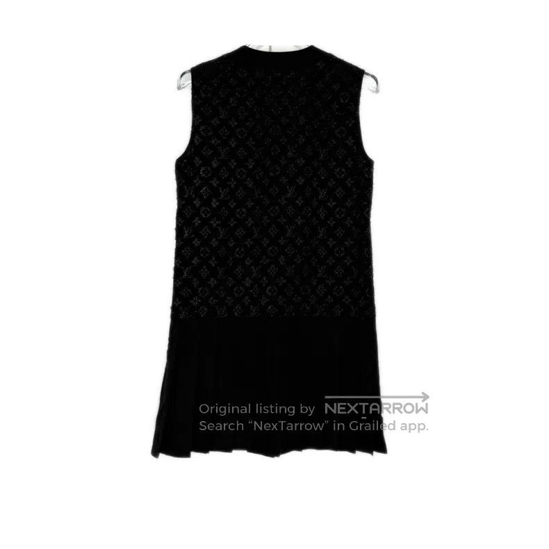 Louis Vuitton Louis Vuitton Black raw-edge full logo mulberry silk vest Size XS / US 0-2 / IT 36-38 - 2 Thumbnail