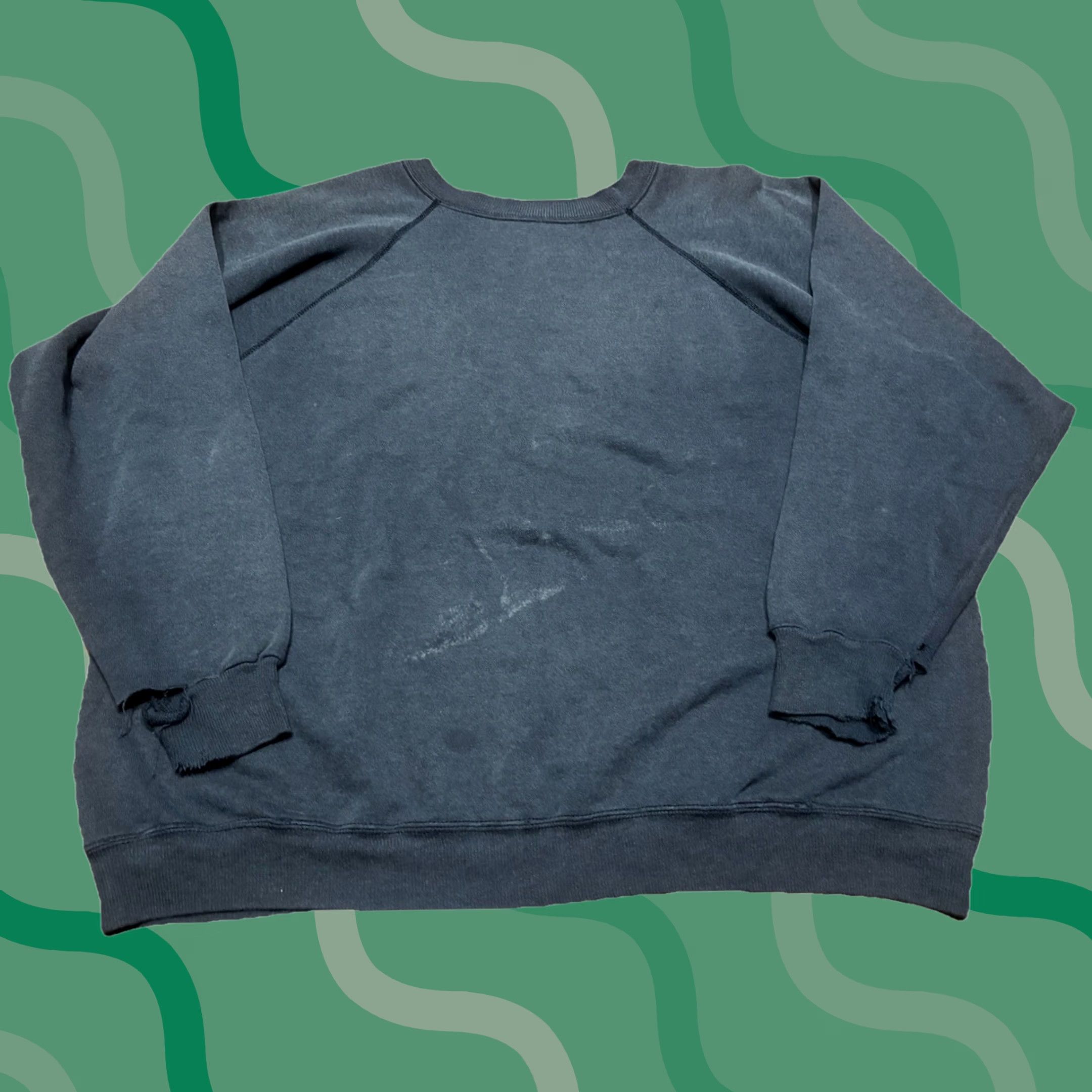 Vintage VINTAGE Black Mens XL Raglan Pullover Sweatshirt Long Sleeve Faded 90s Size US XL / EU 56 / 4 - 1 Thumbnail
