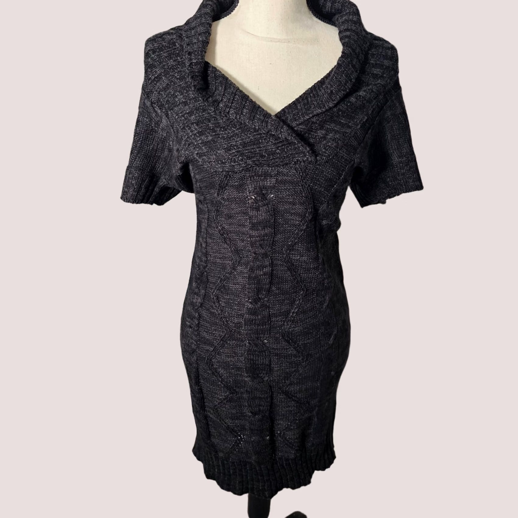 Vintage Ronni Nicole Short Sleeve V Neck Sweater Dress Size Medium Black Knit Dress Womens Size M / US 6-8 / IT 42-44 - 1 Thumbnail