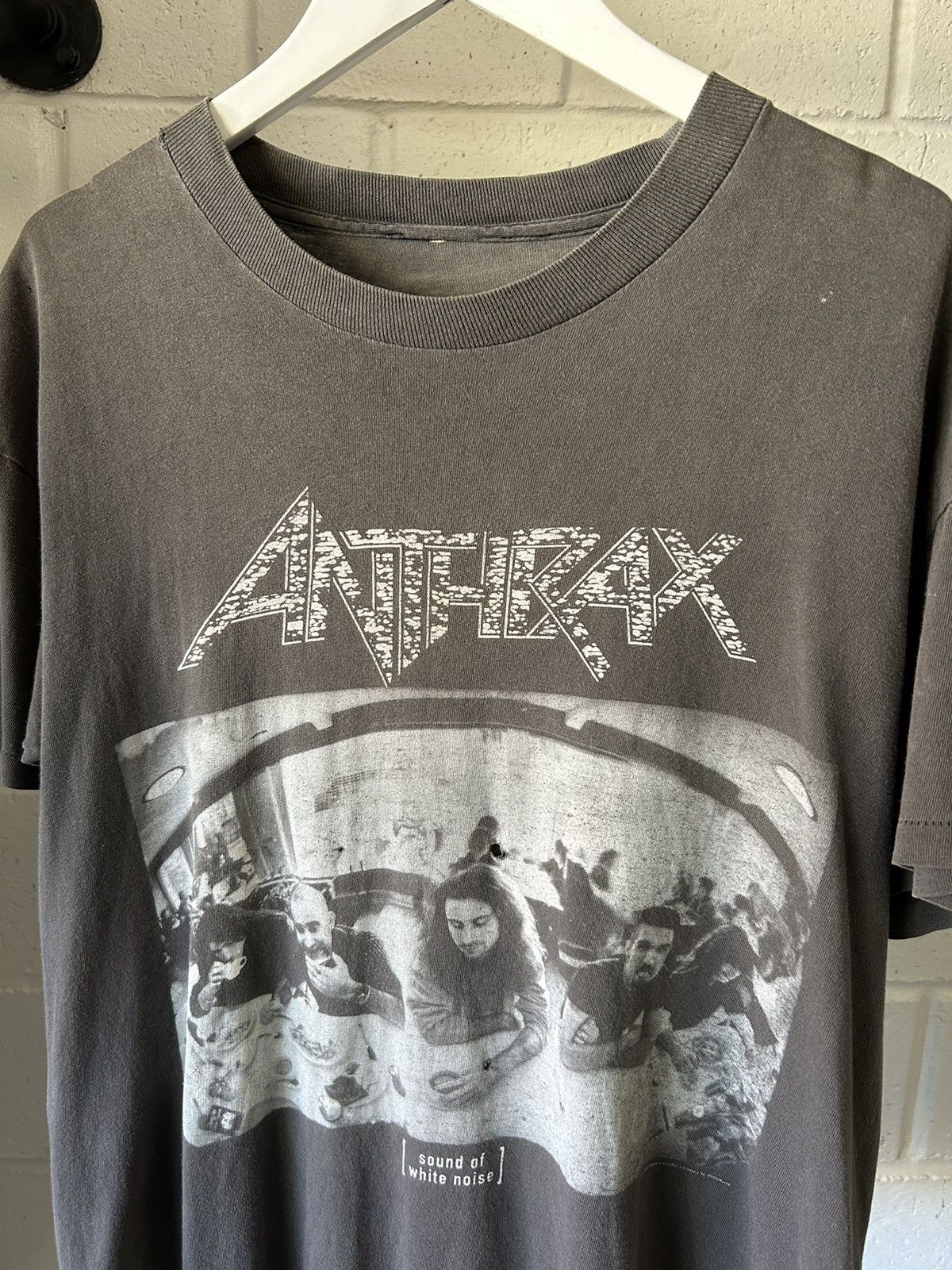 Band Tees × Vintage 1993 Anthrax Sound of White Noise Thrashed Tshirt 90s Size US L / EU 52-54 / 3 - 2 Thumbnail