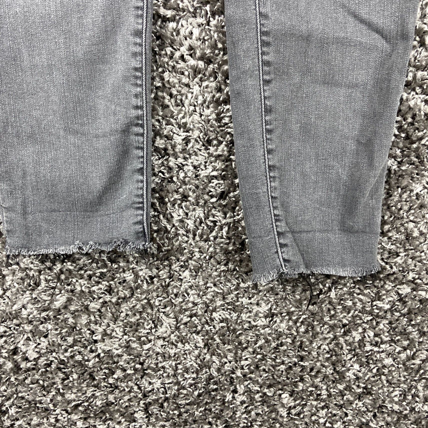 Madewell Madewell Jeans Women 27 Size 27 Gray Skinny Distressed 10” High Rise Skinny Jeans Size 27" / US 4 / IT 40 - 2 Thumbnail