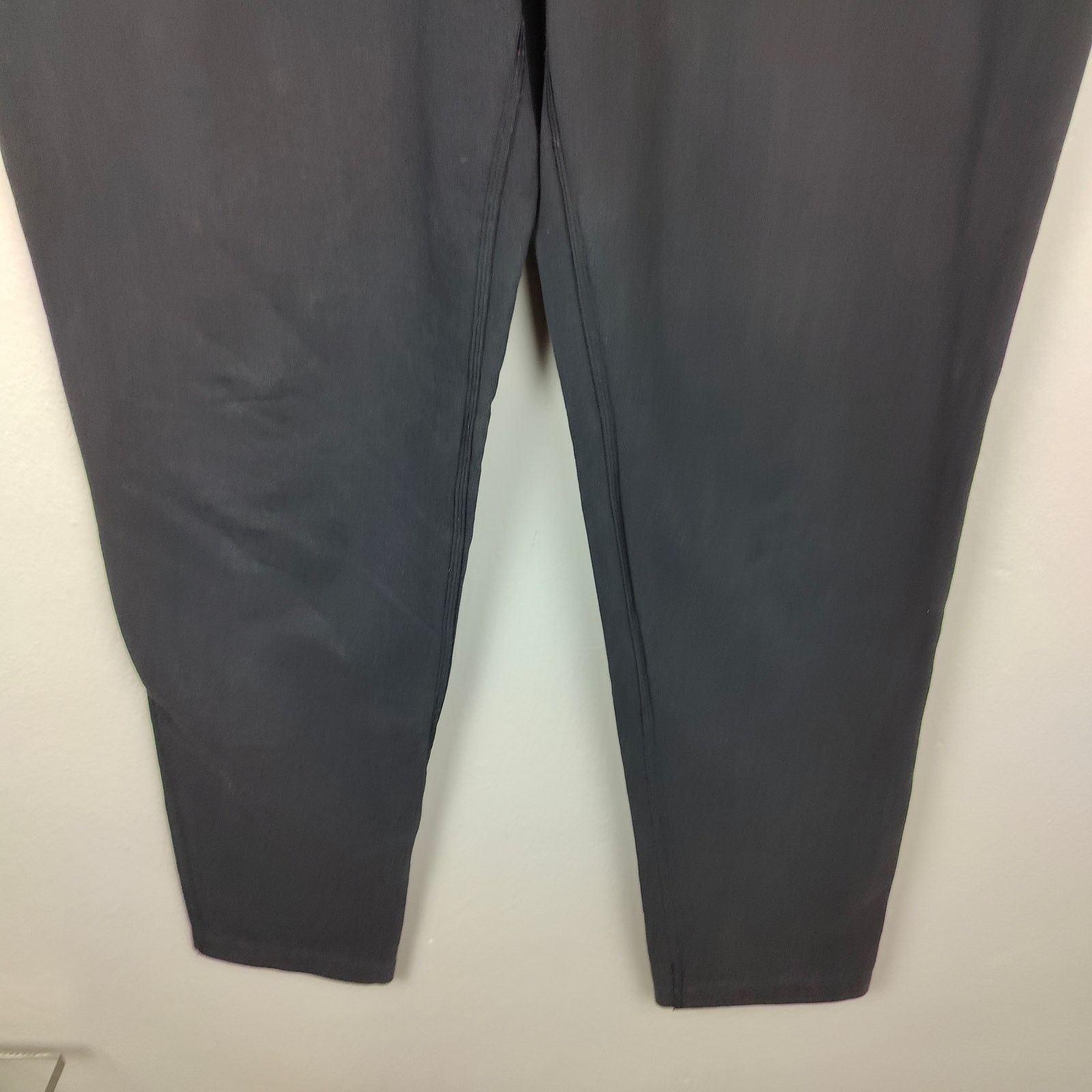 Lululemon Lululemon Sweatpants Womens 10 Black Tapered Cotton Size 32" / US 10 / IT 46 - 3 Thumbnail