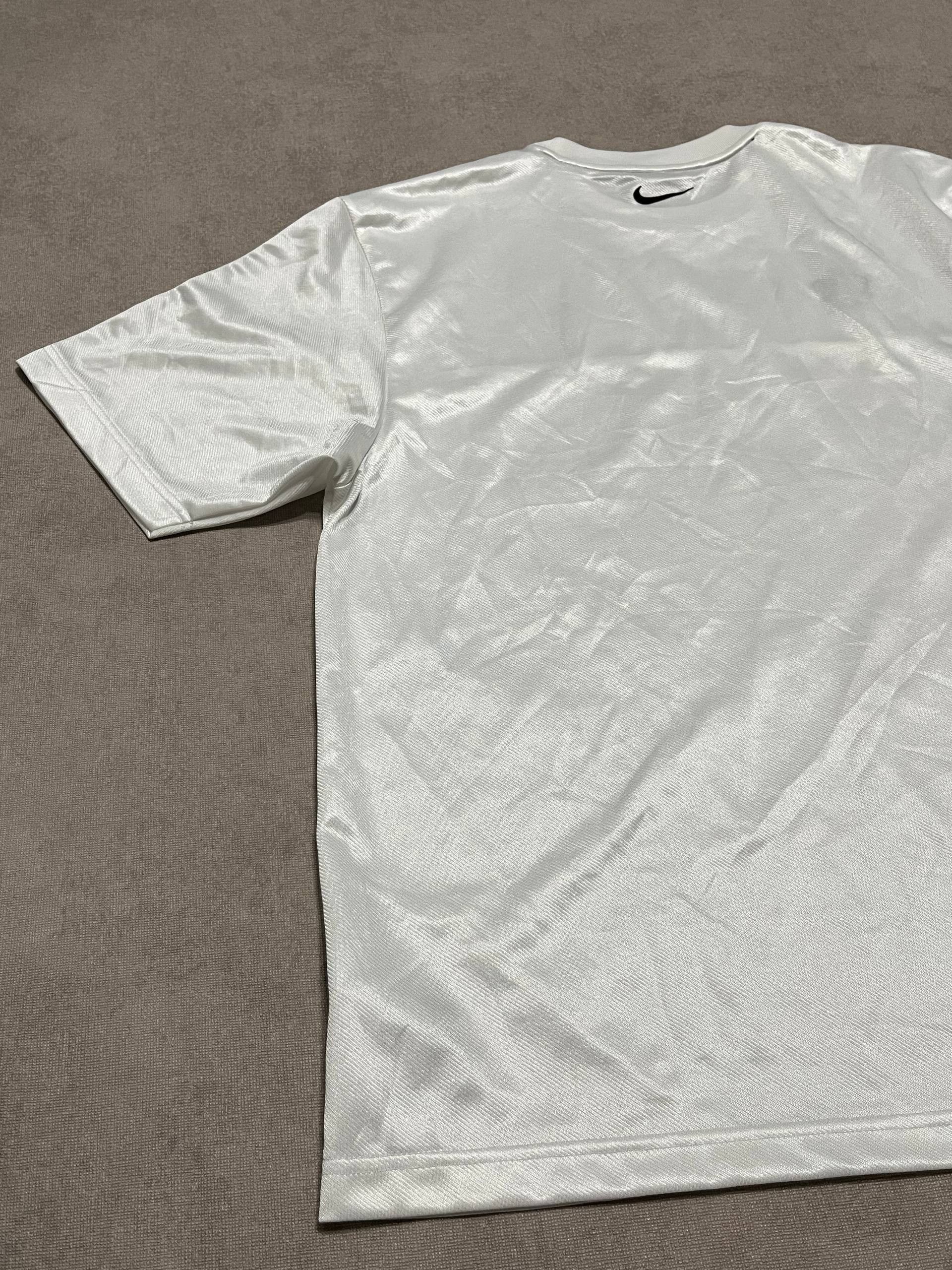 Nike Vintage Nike Jersey Logo T Shirt Men`s White Logo Tn Size US L / EU 52-54 / 3 - 9 Thumbnail