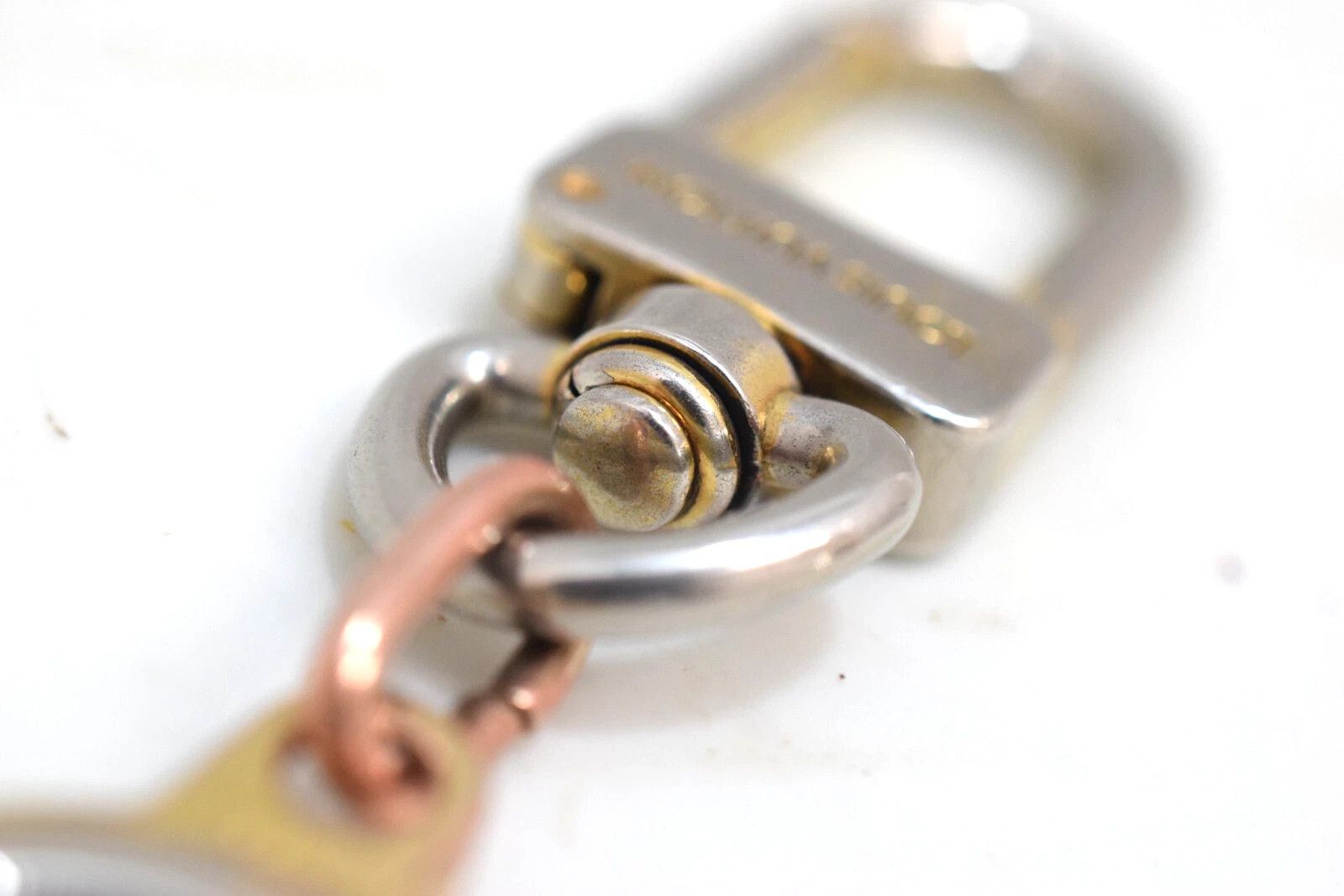 Louis Vuitton Louis Vuitton Anokre Key Chain Gold Metal M62694 Size ONE SIZE - 2 Thumbnail