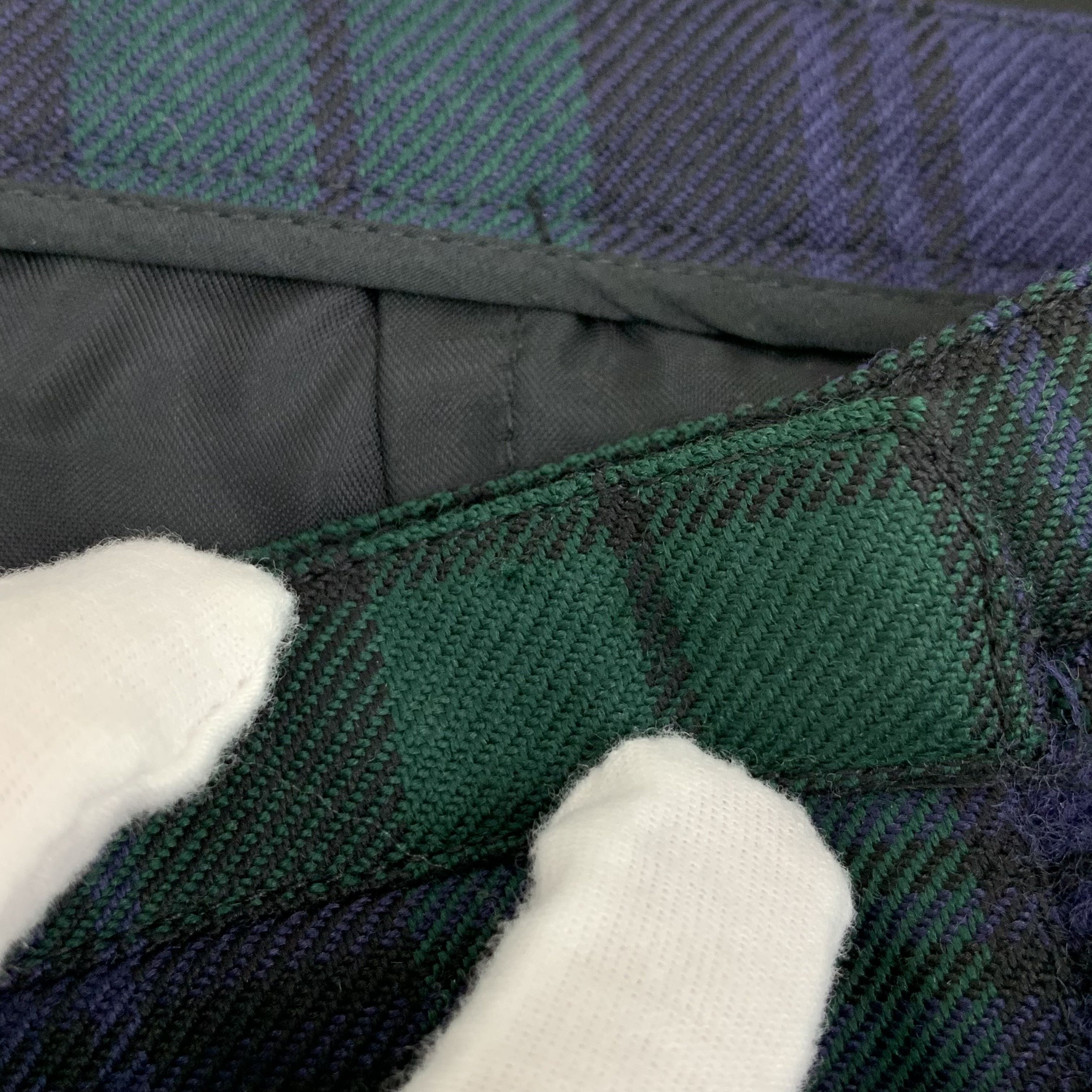 Miu Miu Miu Miu Plaid Pleated Skirt Belted (Size ML) Size 28" / US 6 / IT 42 - 3 Thumbnail