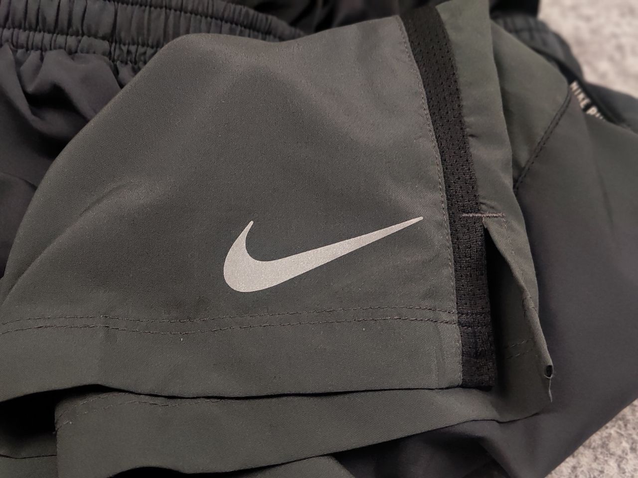 Nike Nike Running Dri Fit Light Shorts Vintage Style Size US 32 / EU 48 - 11 Thumbnail