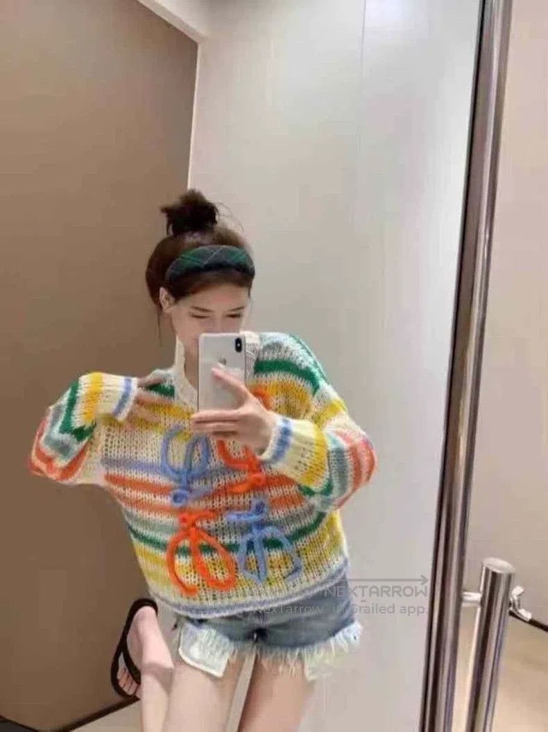 Loewe Loewe Loose Sweater, Bright Beautiful Girl Size XS / US 0-2 / IT 36-38 - 8 Thumbnail