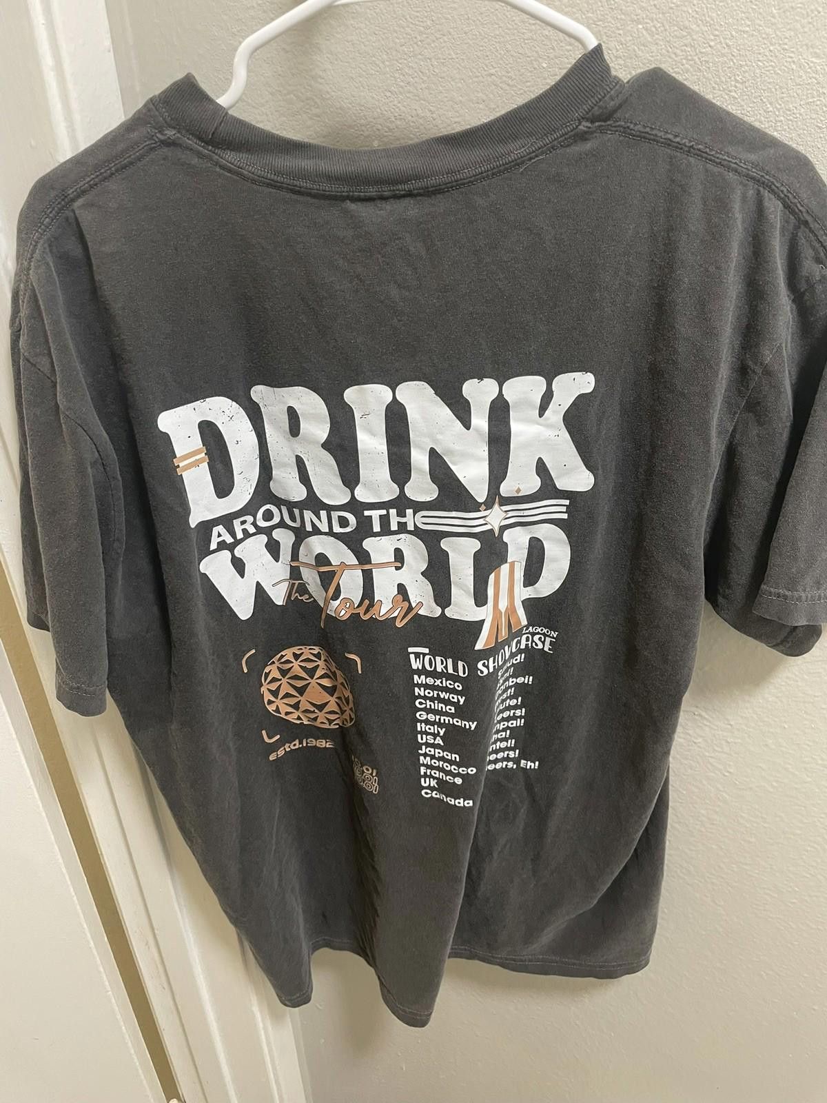 Disney Retro Epcot World Tour Drink Around The World Shirt L Size US L / EU 52-54 / 3 - 1 Thumbnail