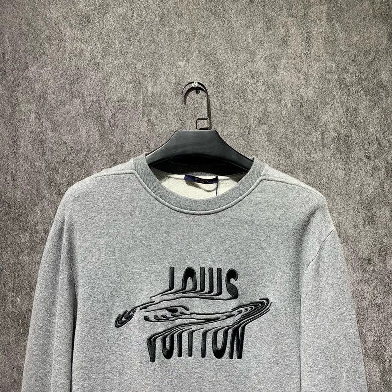 Louis Vuitton Louis Vuitton Embroidered incongruous logo sweatshirt 2503- Size US XL / EU 56 / 4 - 3 Thumbnail