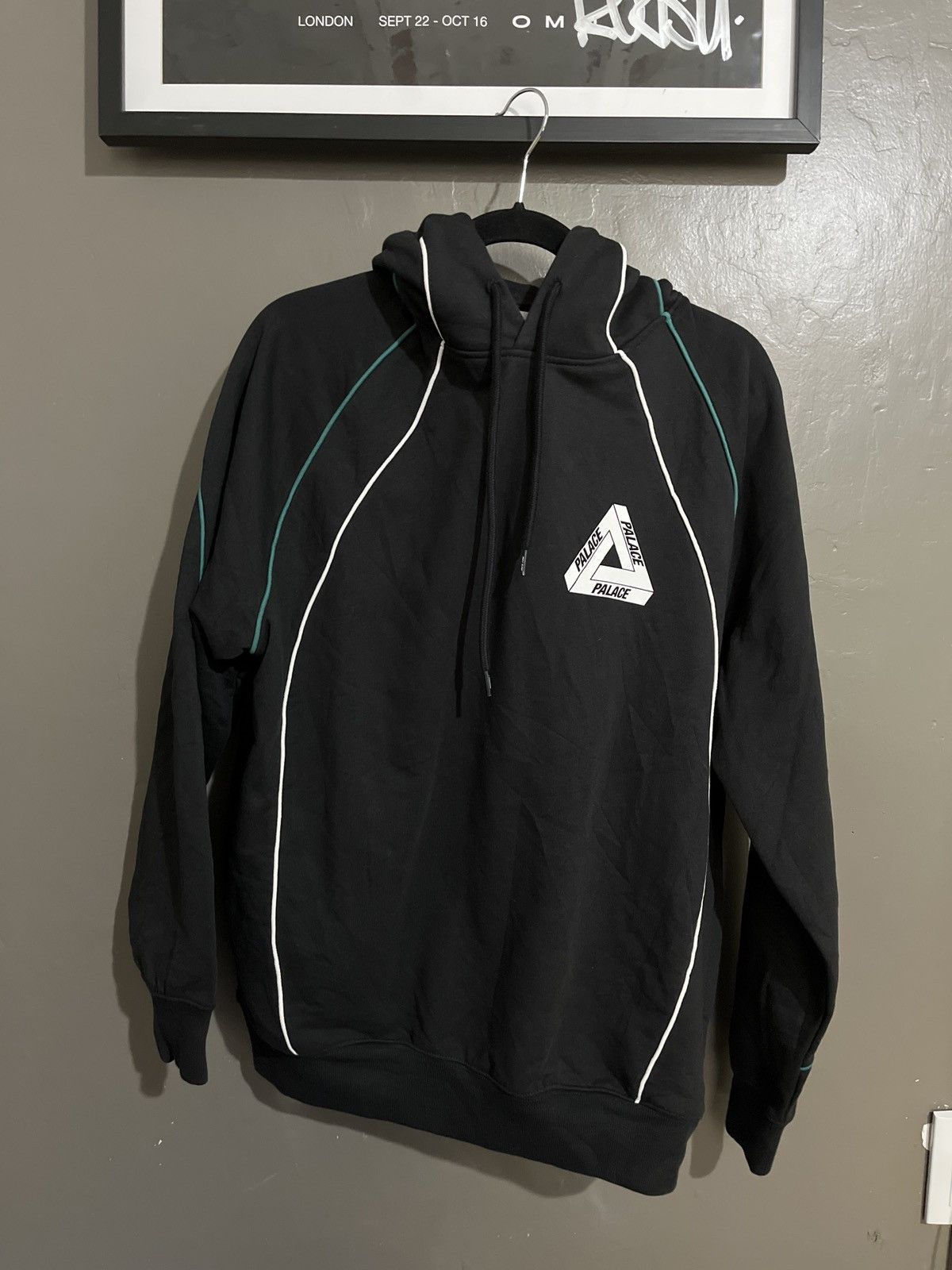Palace sidewinder hoodie hotsell