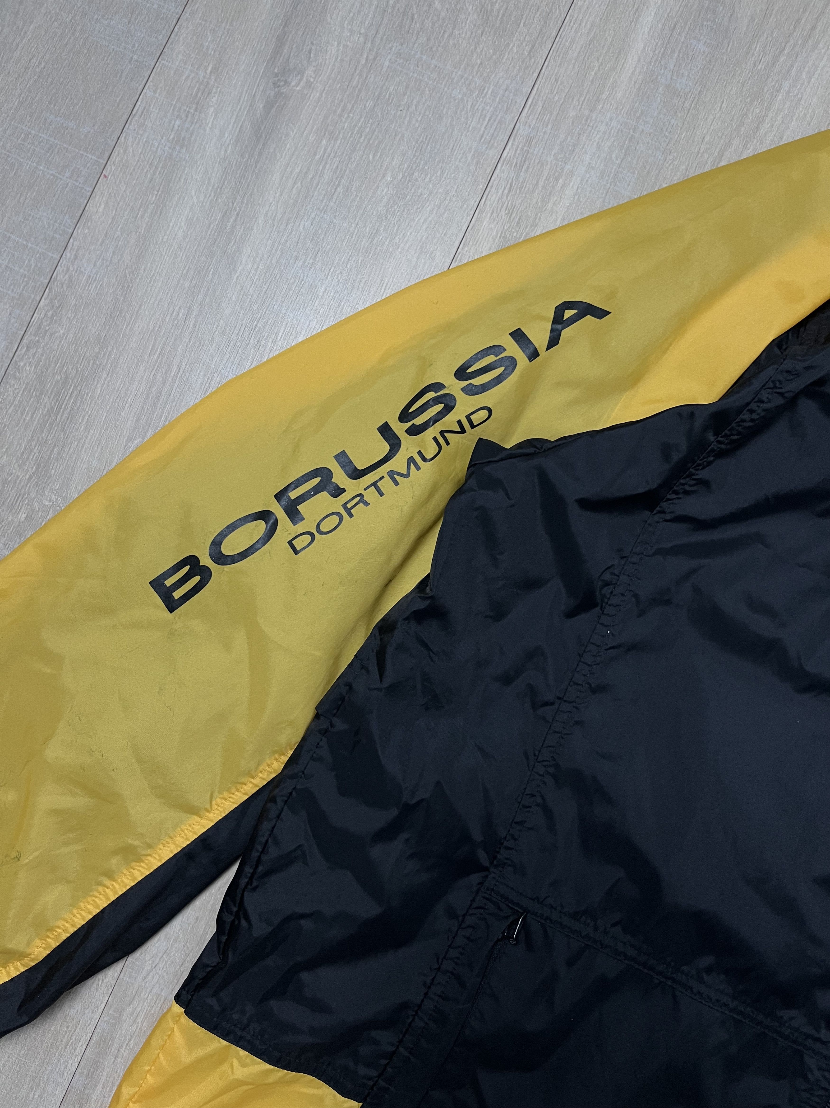 Nike Borussia Dortmund Football Jacket 1997/98 adult Size XL Nike Size US XL / EU 56 / 4 - 5 Thumbnail