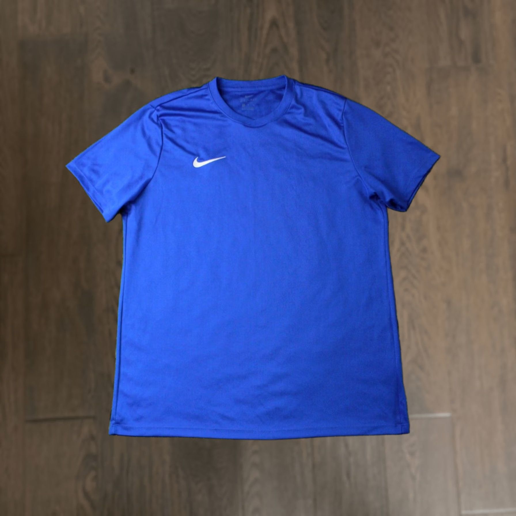 Nike Nike Dri-Fit Park Original 2018 Men Football Training Shirt Jersey XL Blue size XL Men shirt jersey Nike Dri-FIT Park 2018 Football Mens XL Blue Size US XL / EU 56 / 4 - 1 Thumbnail