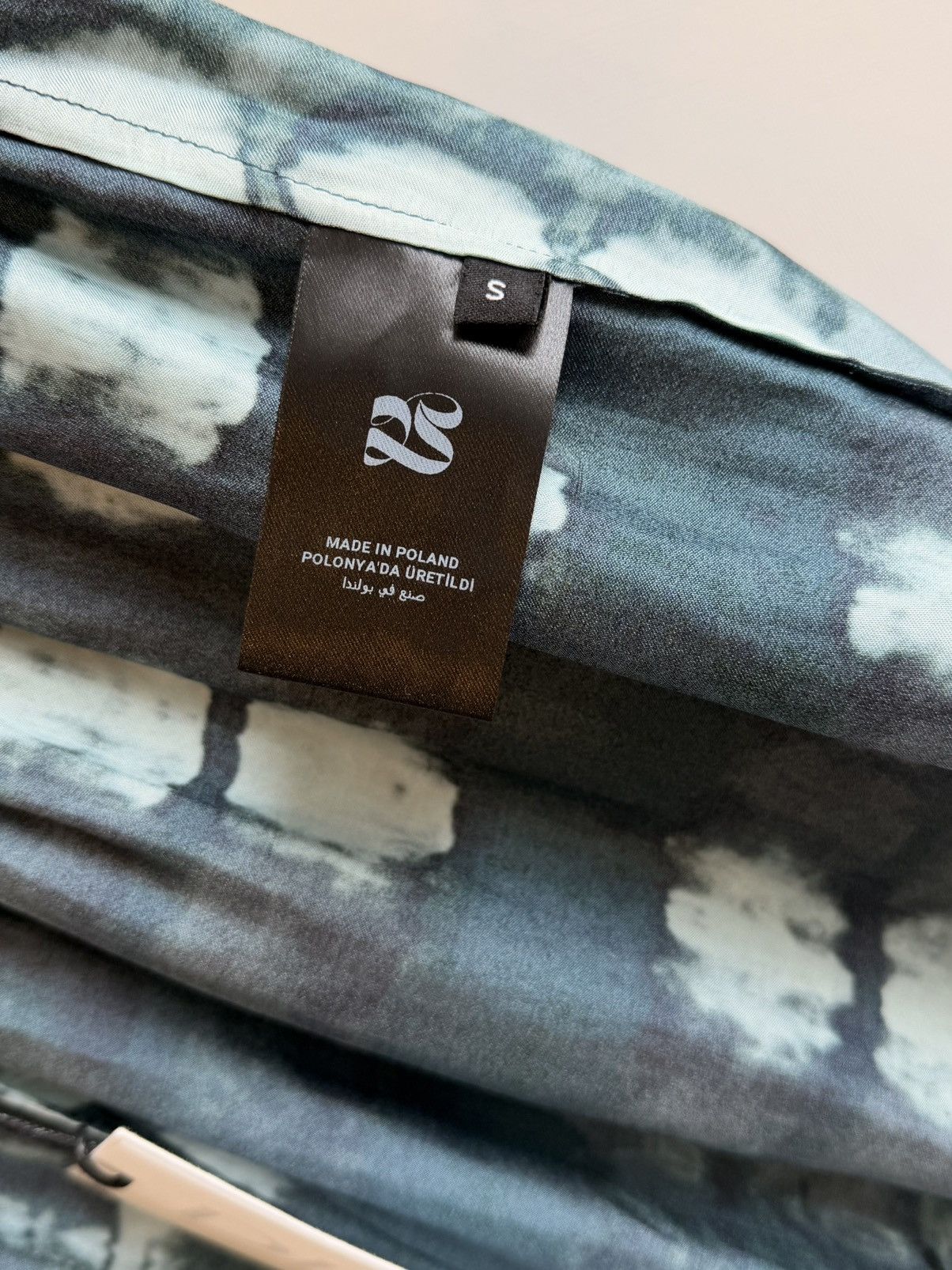 Other DELOS Printed Shorts Black Turquoise Shibori Tie Dye Size S Size 30" / US 8 / IT 44 - 11 Thumbnail