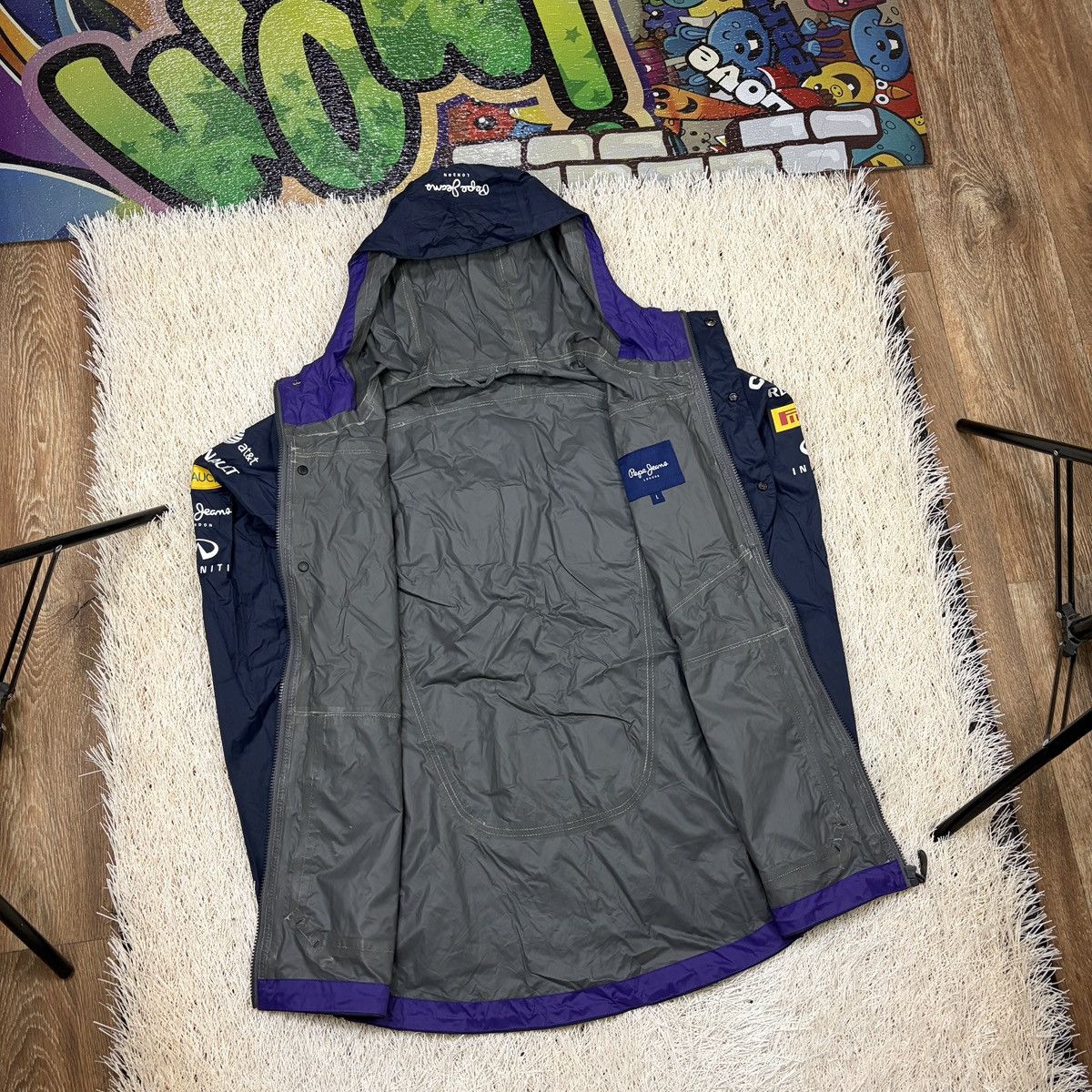 Pepe Jeans PEPE JEANS OTL RAIN JACKET MEN Red Bull Racing Infiniti F 1 Size US L / EU 52-54 / 3 - 3 Thumbnail