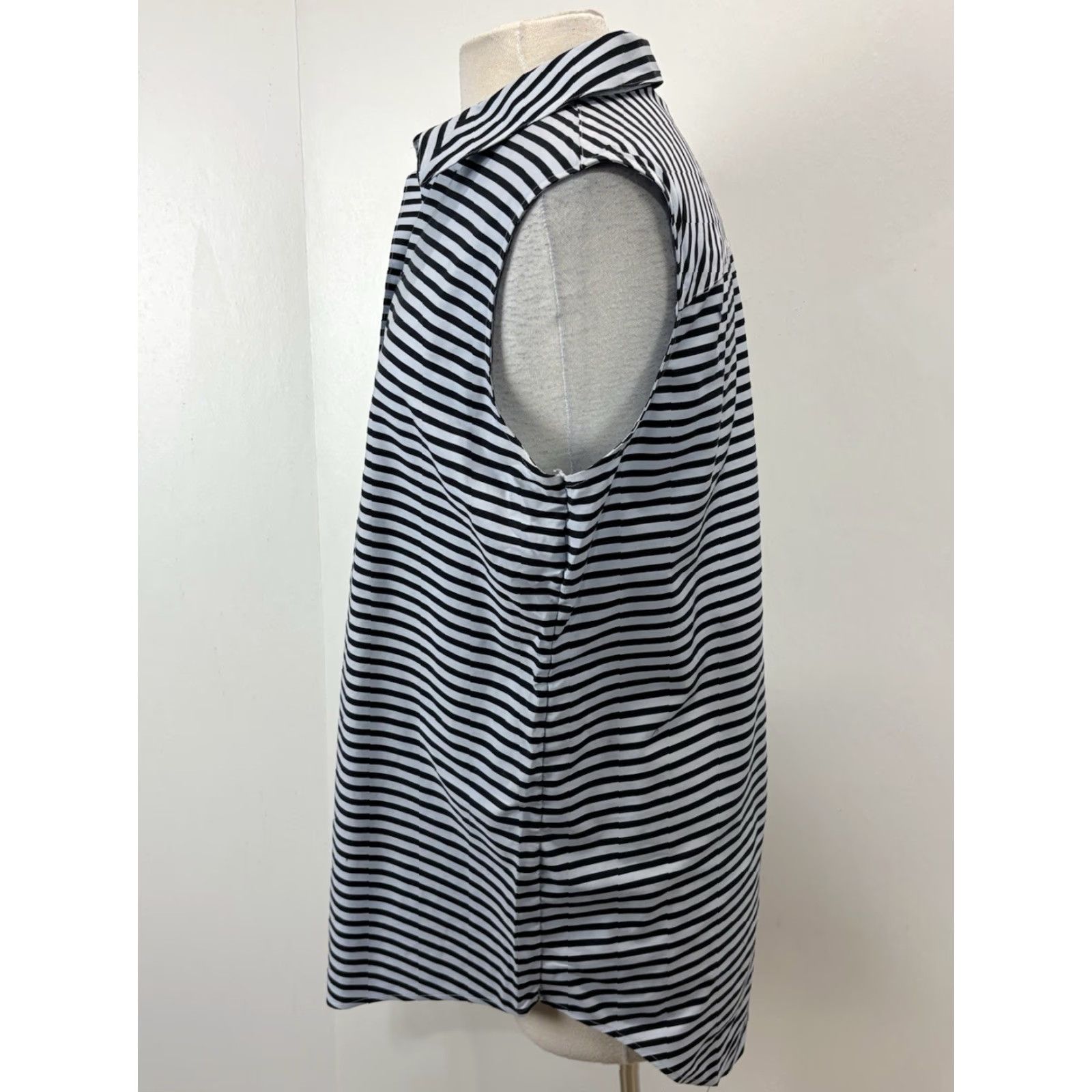 Vintage Chicos Striped Button-Up Tunic Shirt Sz 3 US X-Large Sleeveless Non-Iron Classic Blue/Grey, Black Women Shirt Mens? Size XL / US 12-14 / IT 48-50 - 2 Thumbnail