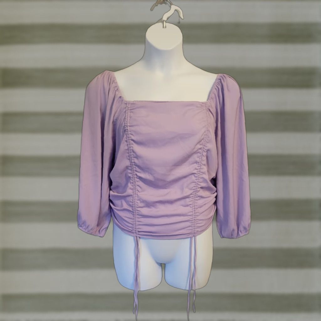 Forever 21 FOREVER 21 Plus Lavender Crop Peasant Top Long Sleeve Square Neck Adjustable Smocked 1X Women's Blouse Cropped Style Purple Size XL / US 12-14 / IT 48-50 - 1 Thumbnail