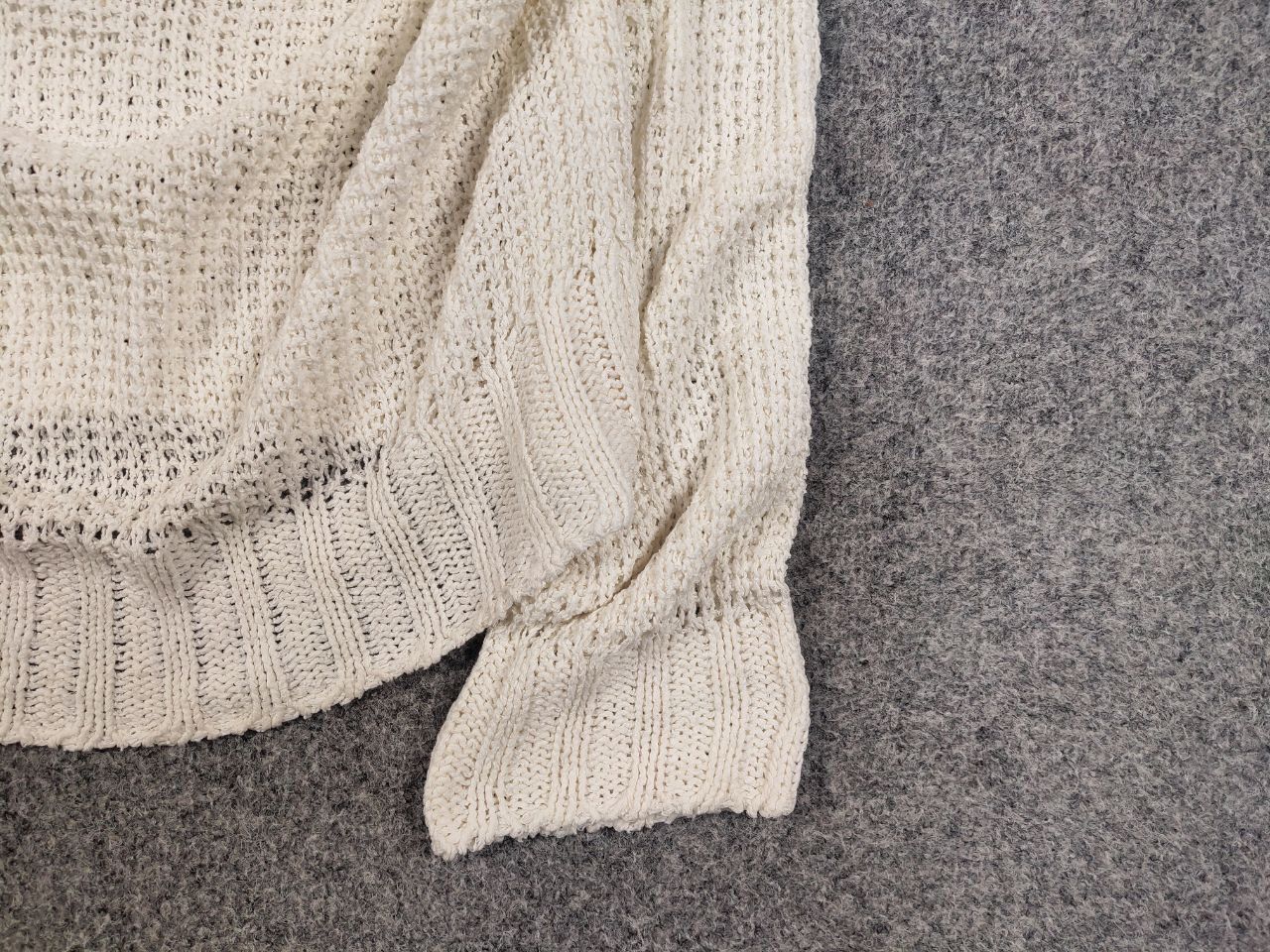 Issey Miyake Vintage 90s Issey Miyake Japan Linen Blend Mech Knit Sweater Size S / US 4 / IT 40 - 10 Thumbnail