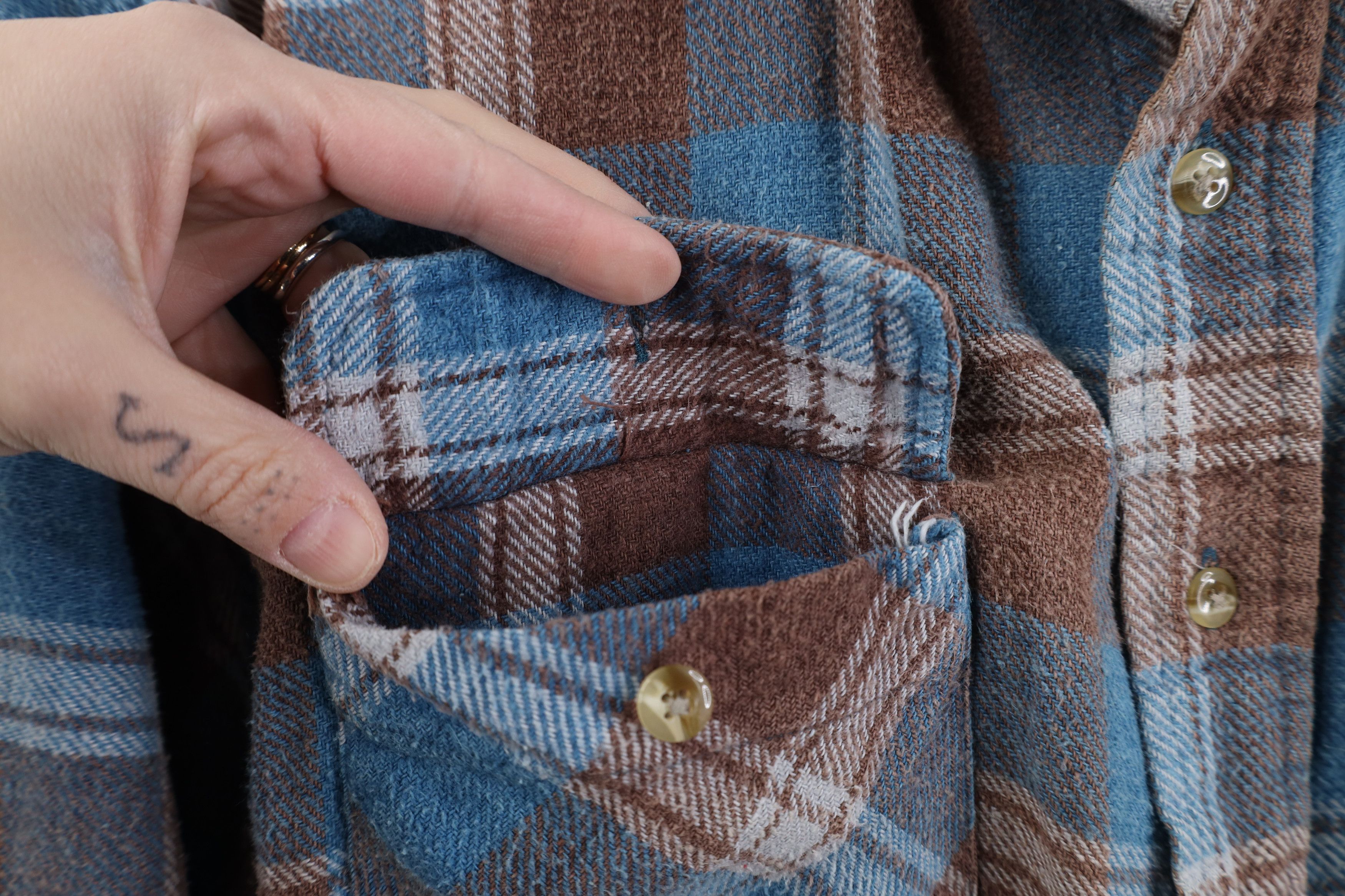 Vintage Vintage 90s Streetwear Single Needle Heavy Button Shirt Size US L / EU 52-54 / 3 - 5 Thumbnail