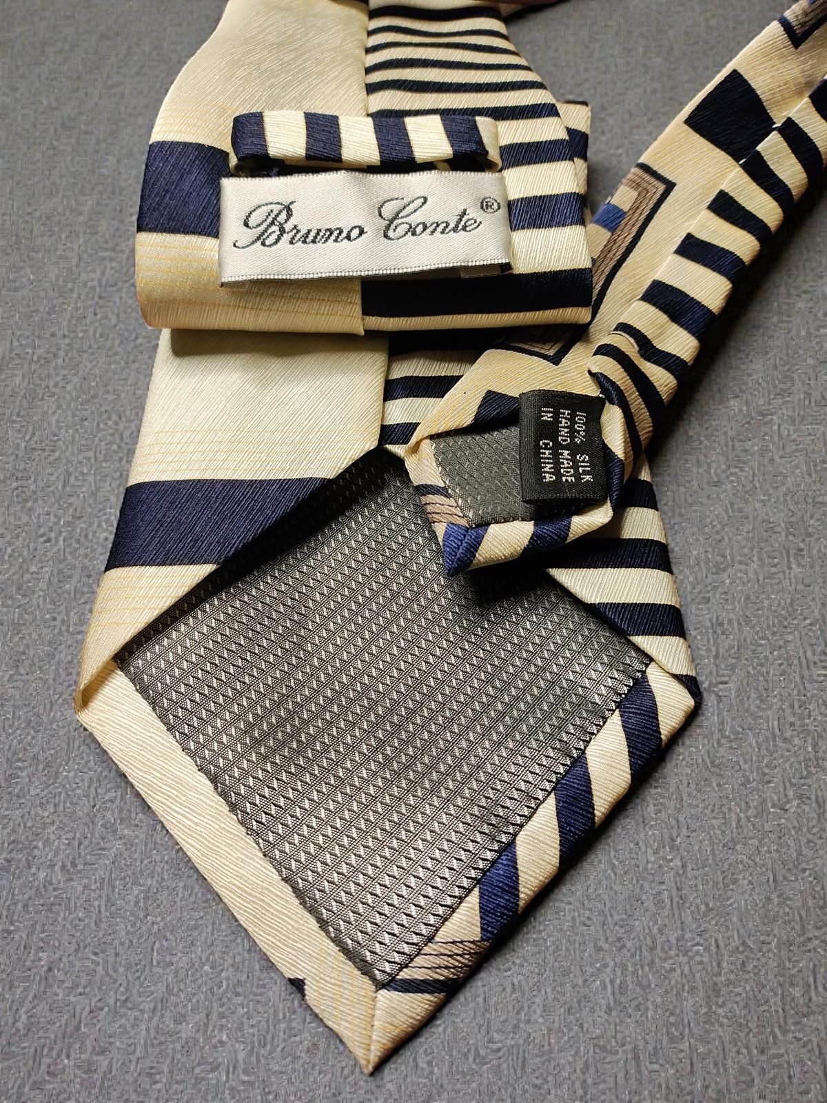 Other Bruno Conte Vintage Classic 100% Silk Necktie Size ONE SIZE - 3 Thumbnail