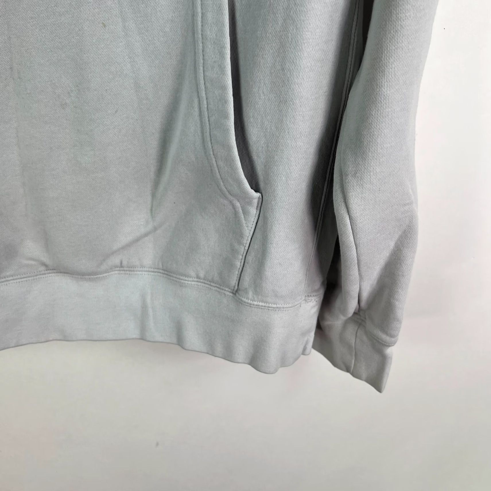 Nike VINTAGE Nike Hooded Sweatshirt Mens M Gray Pullover Hooded Sweatshirt Nike Mens Sweatshirt Gray Vintage Size M Size US M / EU 48-50 / 2 - 4 Thumbnail