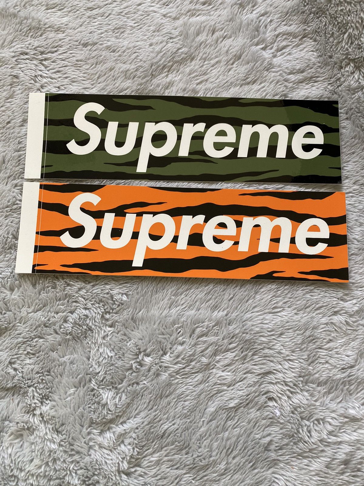 Damien Hirst × Supreme Supreme x Damien Hirst Spinart box logo