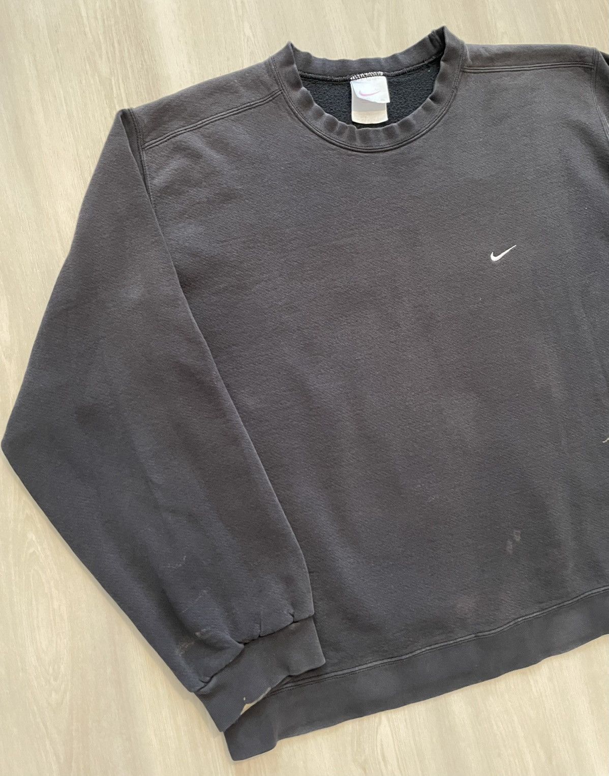 Nike Vintage 90s Nike Swoosh Embroidered Black Crewneck XL Size US XL / EU 56 / 4 - 3 Thumbnail