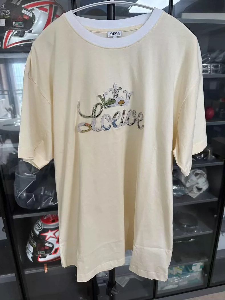 Loewe loewe Beige short sleeves 2505-Nextarrow Size US M / EU 48-50 / 2 - 1 Thumbnail