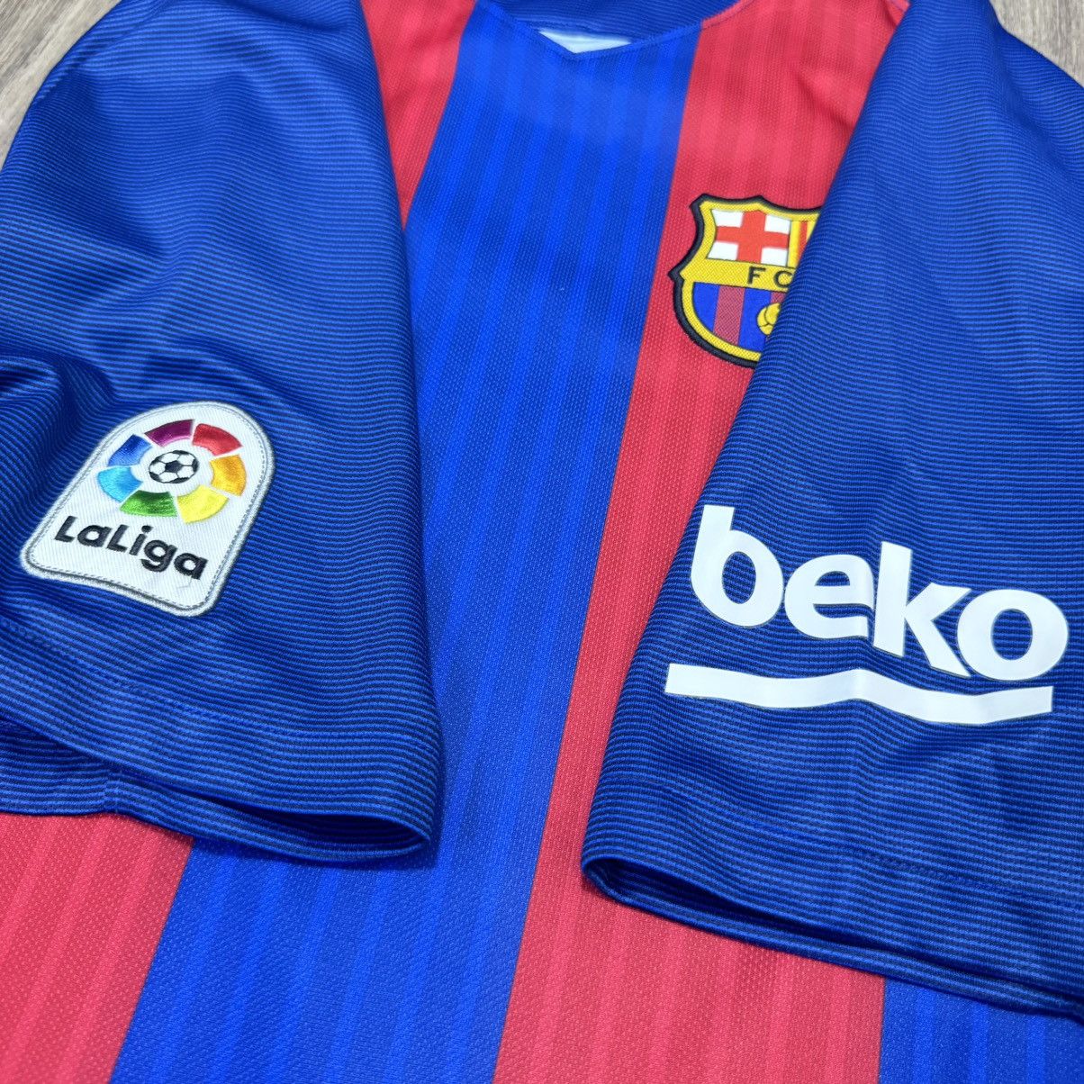 Nike Barcelona 16/17 home shirt #11 Neymar Size US XL / EU 56 / 4 - 5 Thumbnail