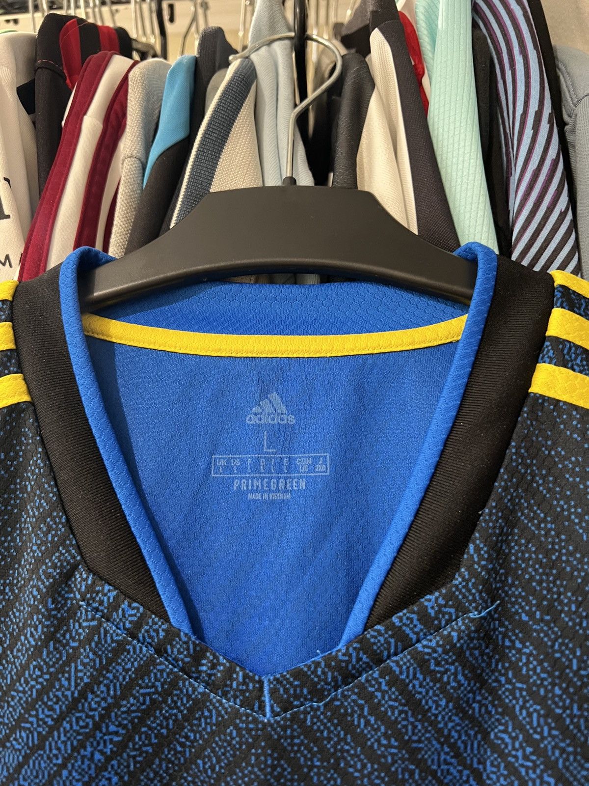 Adidas 2021/2022 ADIDAS MANCHESTER UNITED THIRD FOOTBALL SHIRT SZ L Size US L / EU 52-54 / 3 - 4 Thumbnail