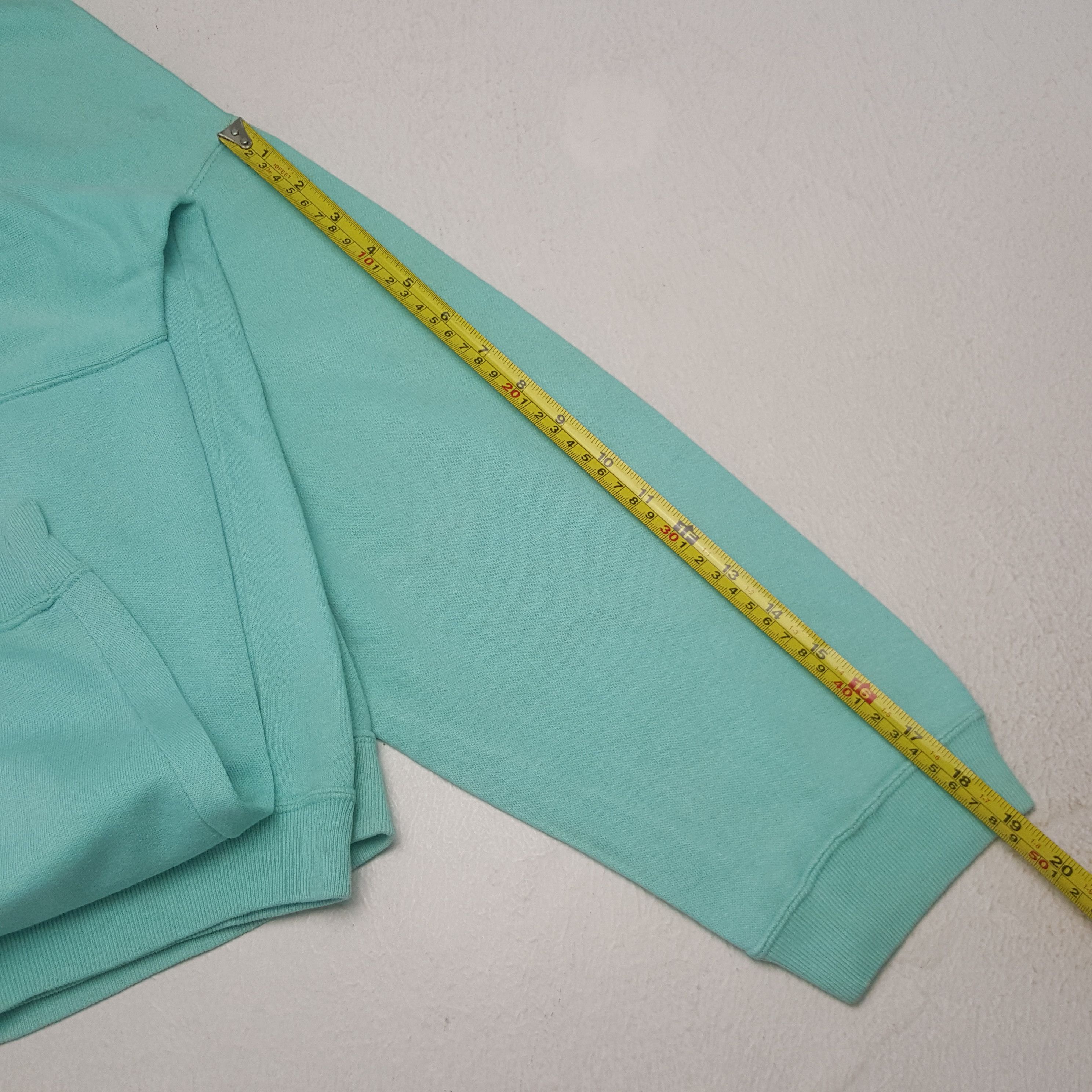 Quiksilver Vintage Quiksilver Surfing Style Hawaii Sweatshirt RR25 Size US L / EU 52-54 / 3 - 7 Thumbnail
