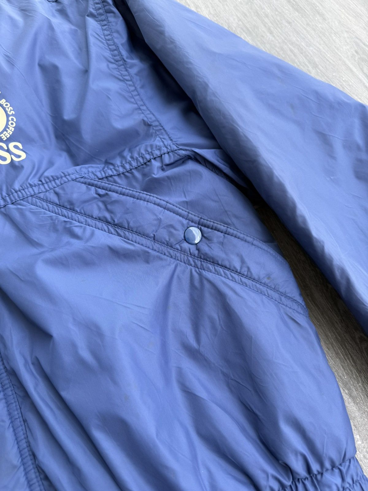 Japanese Brand Vintage 90’s SUNTORY COFFEE BOSS Puffer Bomber Jacket Size US L / EU 52-54 / 3 - 9 Thumbnail